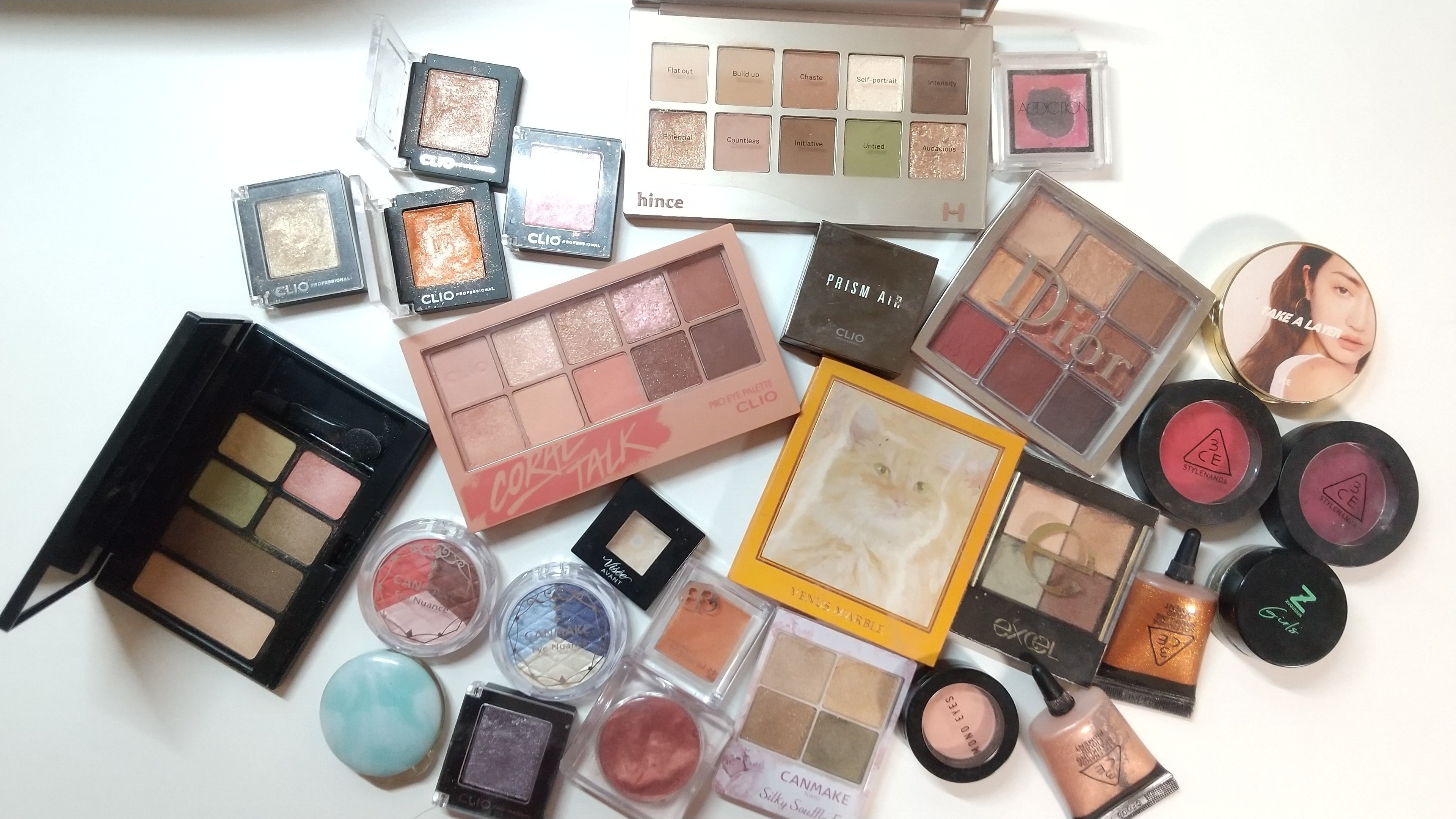 持っているアイシャドウもやっぱりプチプラ祭りだった｜桑野あいこ