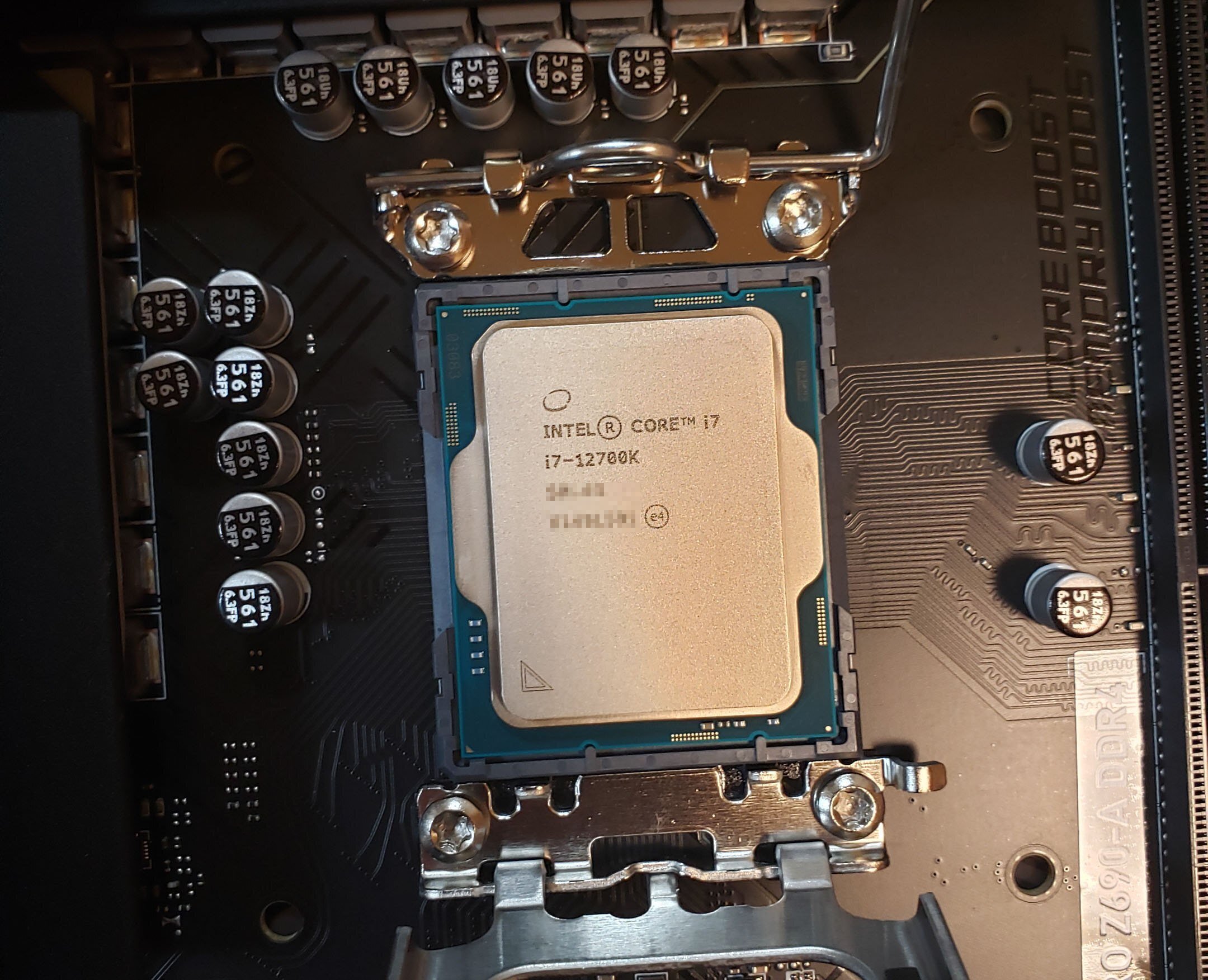 4年前のPCのCPUを最新の第12世代Intel Core(i7-12700K)に換装 4年前のPCのCPUを最新の第12世代Intel Core(i7-12700K)に換装