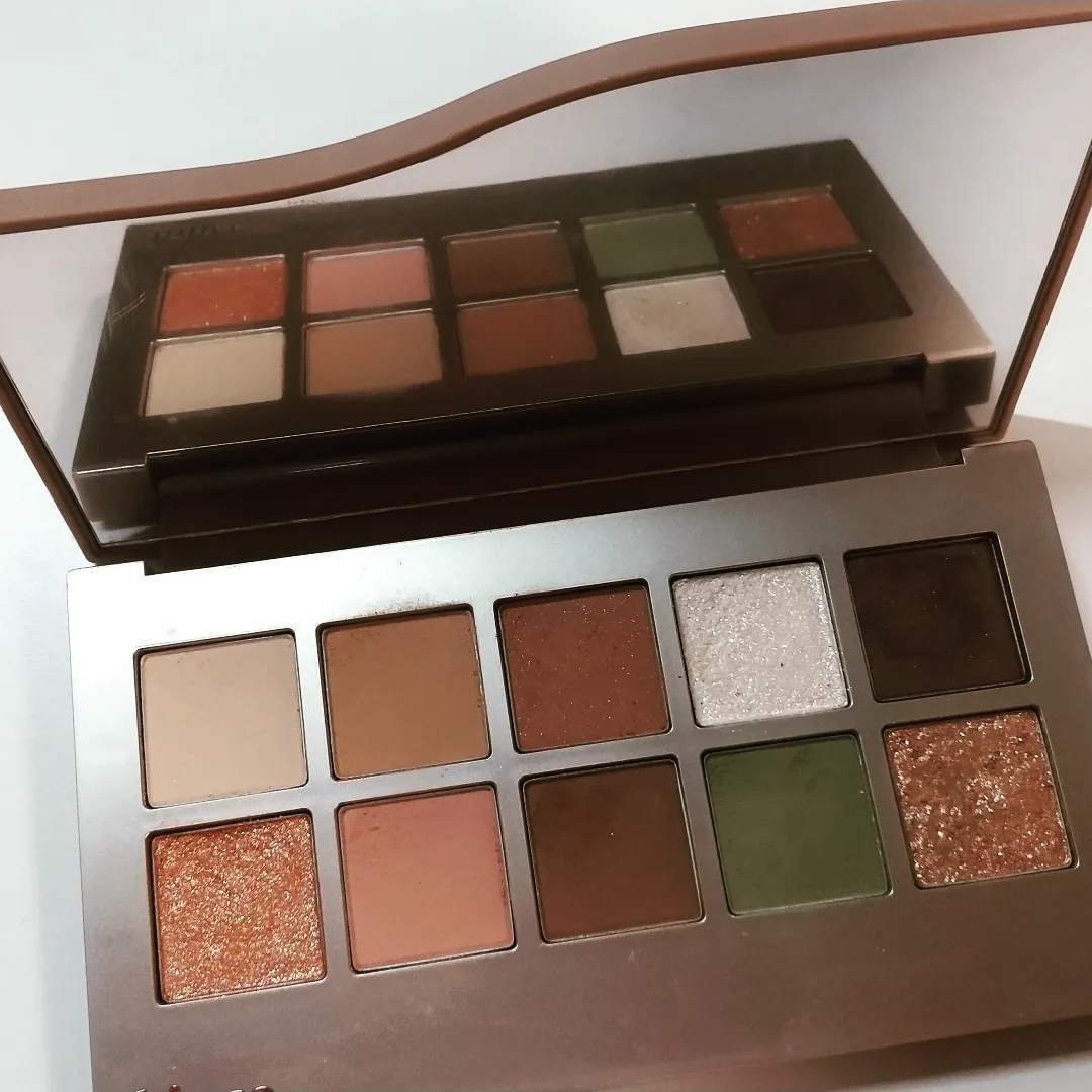 DIOR アイシャドウパレット 850 ダーリングライラック 限定版 DIOR アイシャドウパレット 850 ダーリングライラック 限定版