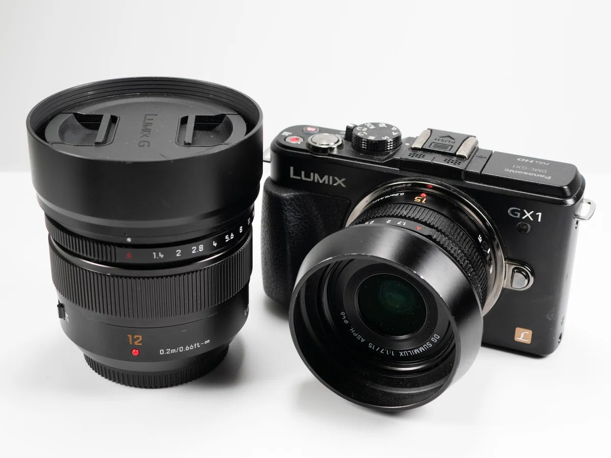 LUMIX DMC-GX1 14-42mm レンズ付き（シャッター数5300回 ひっぱら 