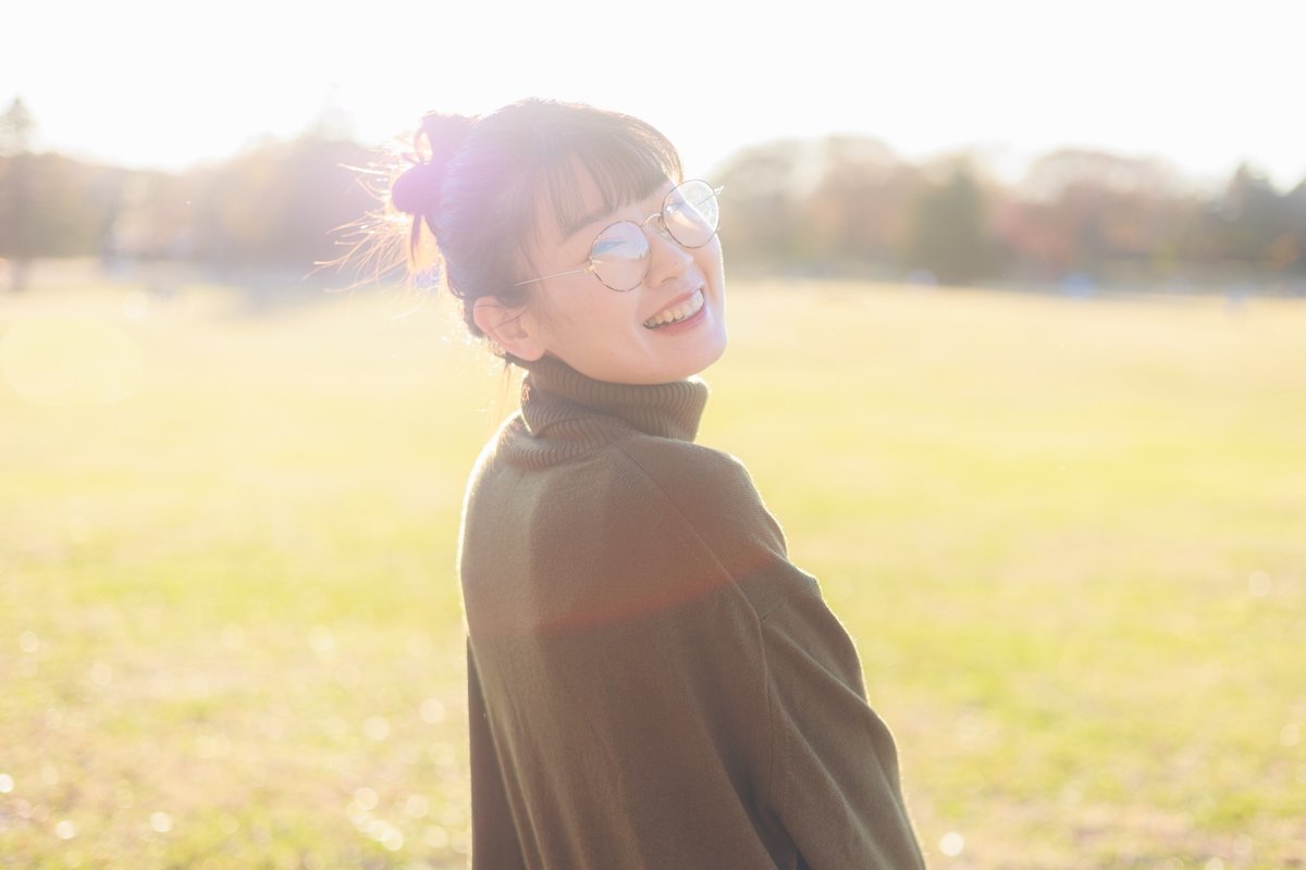 素人投稿いち 妻アール 人見知りさんのためのプロフィール撮影 「素顔フォト」 |きぬきぬ|衣笠友壽