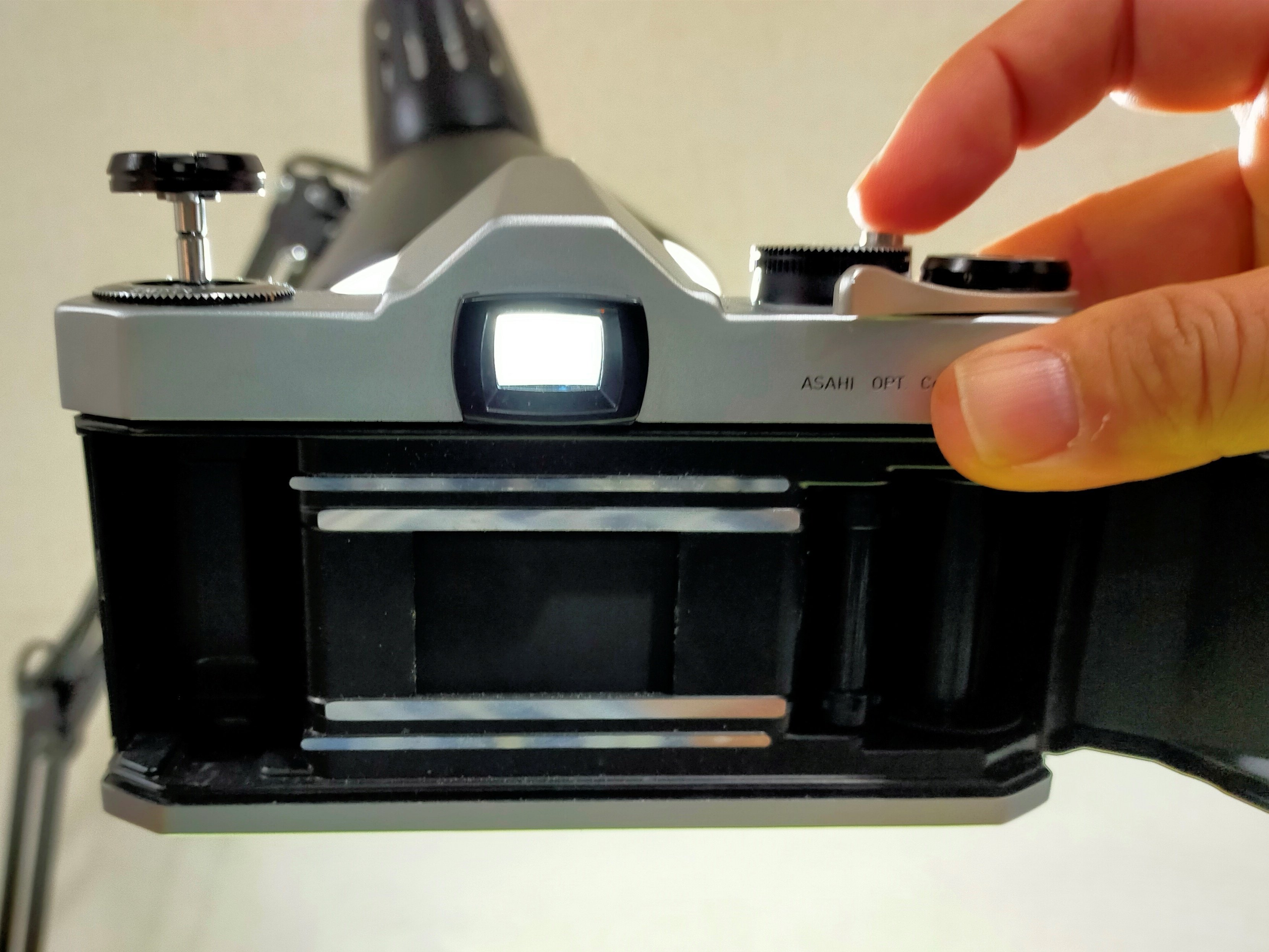 一眼レフの検品方法（ペンタックス SP）｜フィルムカメラ修理の