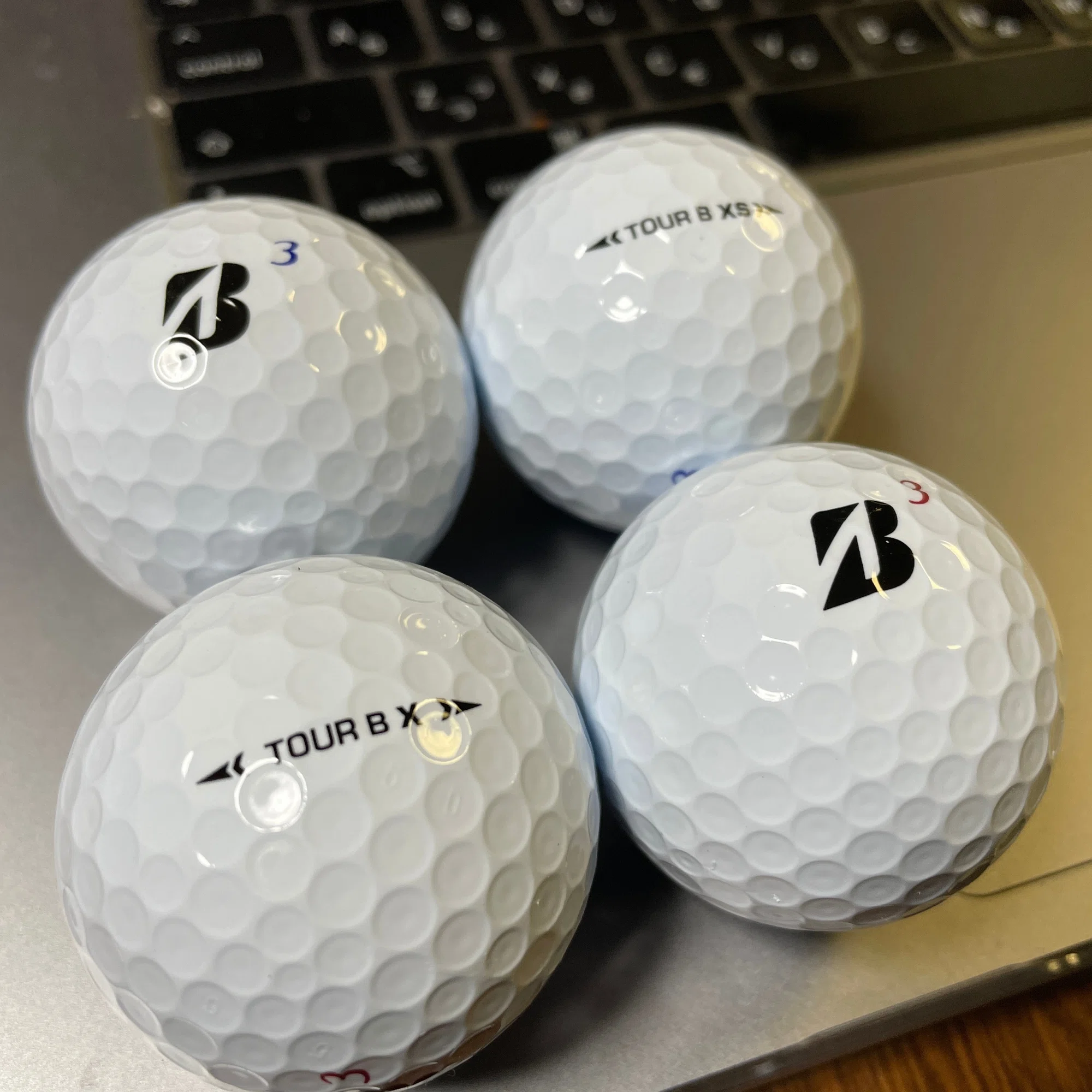 ブリヂストン TOUR B X,XS とヨネックスE-ZONE GTドライバーのススメ 