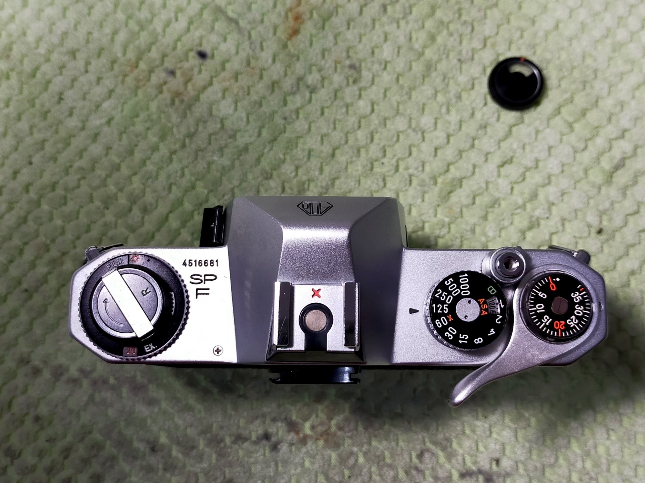 フィルムカメラ 整備済 完動品　Pentax SPF + f/1.8　L104 Pentax SPFの分解｜フィルムカメラ修理のアクアカメラ