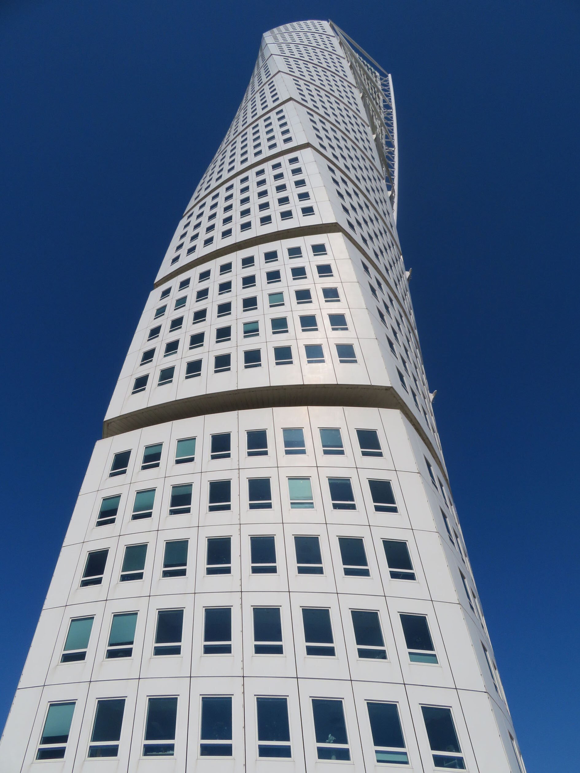 建築】捻ってねじってターニング・トルソ（サンティアゴ