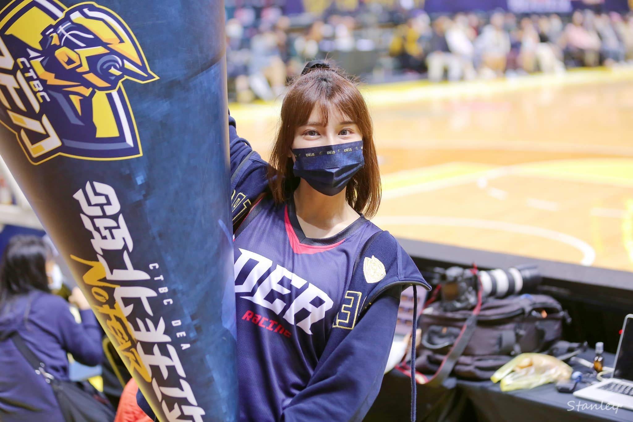 620.【2022年峮峮応援記録 1月-2】峮峮（チュンチュン）のバスケチア