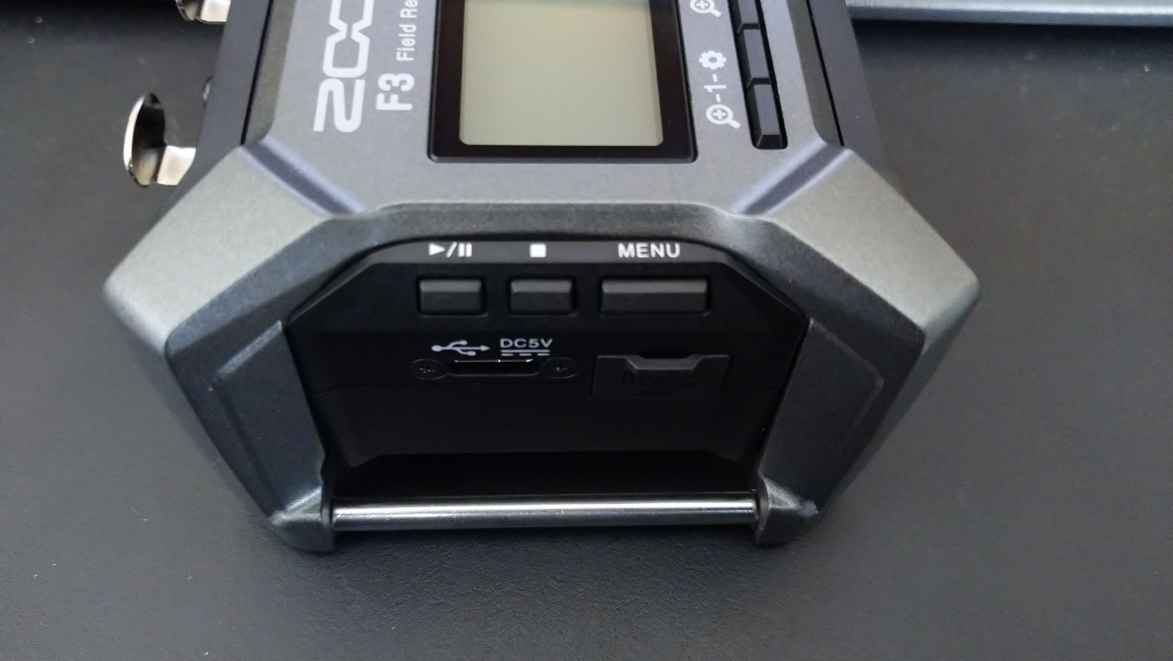 ZOOM F3 フィールドレコーダー』ファーストインプレッションレビュー