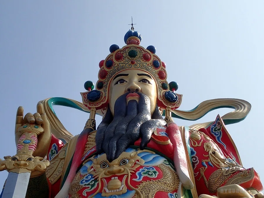 私的台湾旅行記：2日目の4：高雄の玄天上帝神像を観光する｜玉置標本