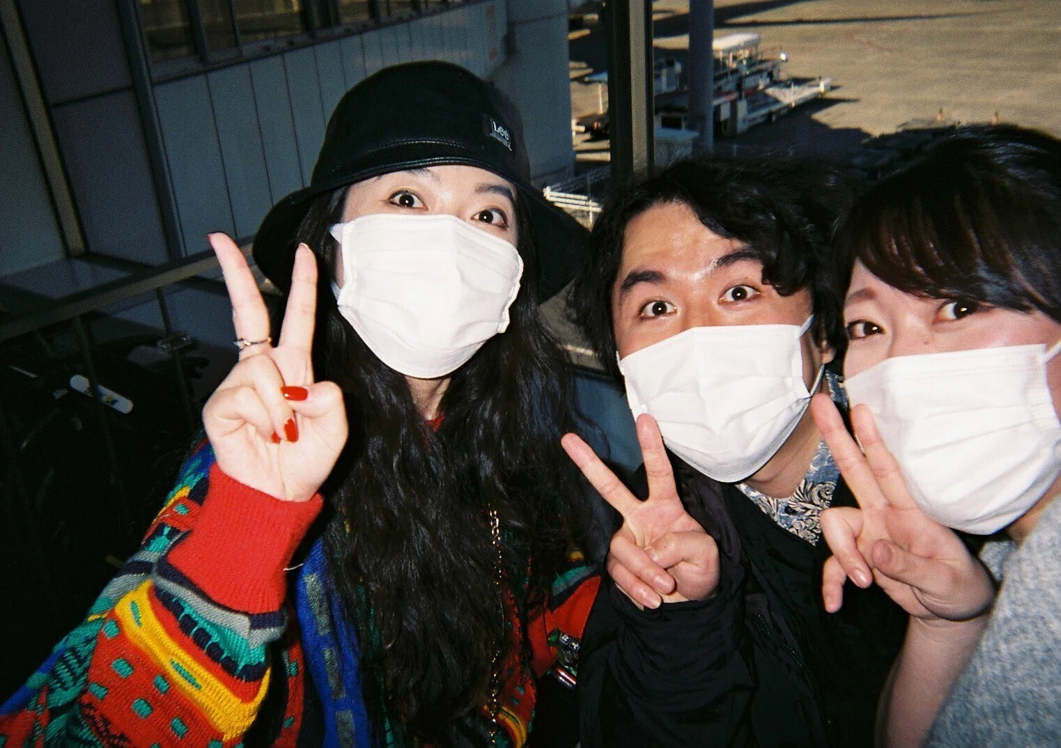ベッド・インに「写ルンです」を渡して撮ってもらった｜ディスク百合おん