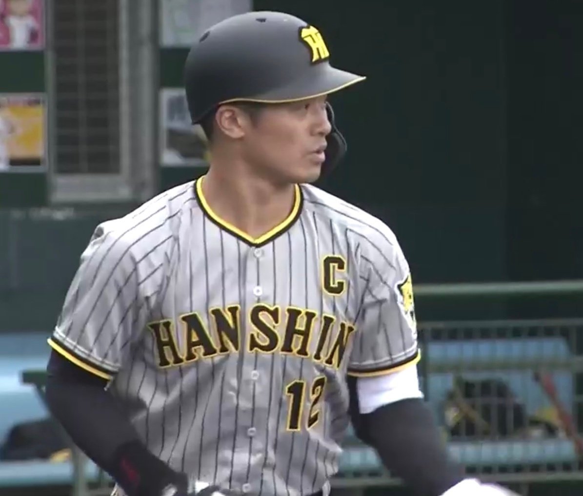 ユニフォーム的キャンプ最前線リポート a.k.a.阪神の新ユニフォームが