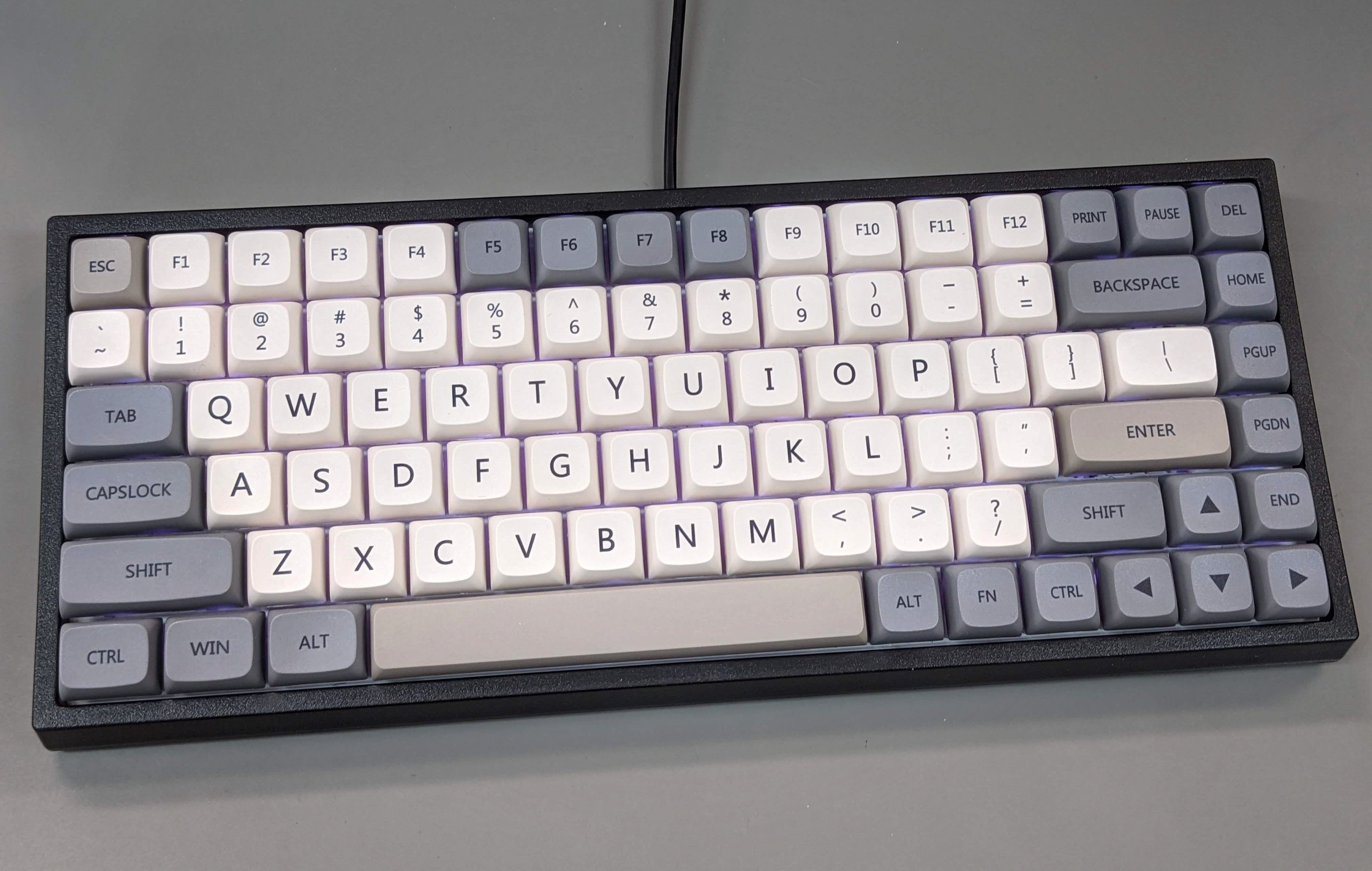 キーキャップ　1のキー Amazon | キーキャップ 98キー 等高線キーキャップ 4.0 Cherry