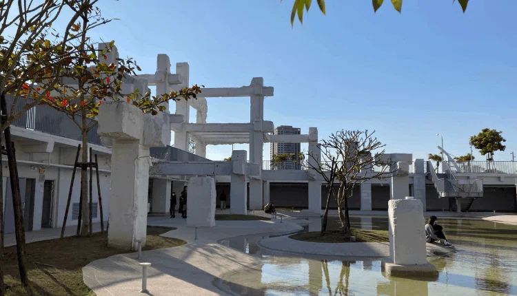 河楽広場