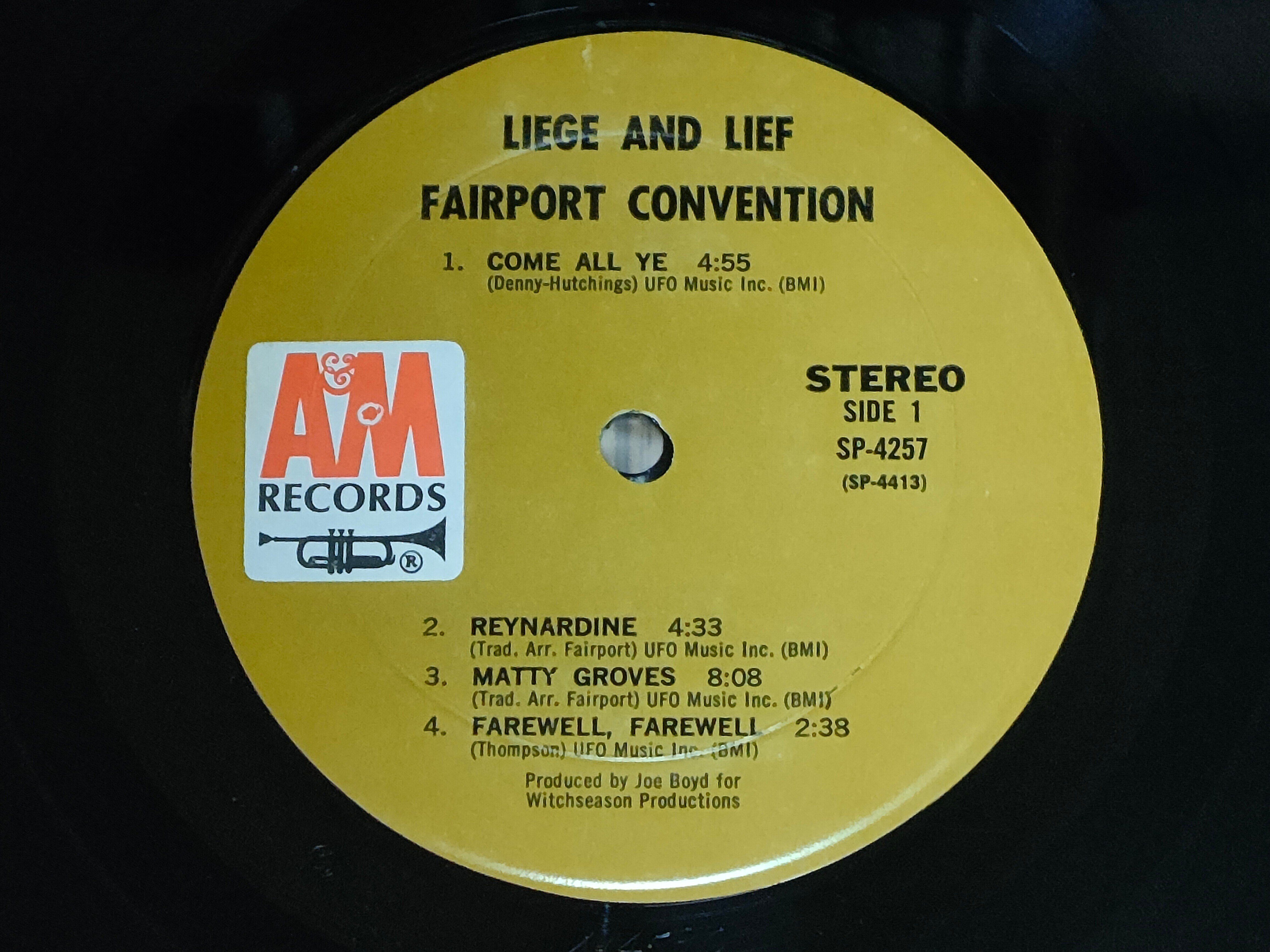 Liege and Lief】(1969) Fairport Convention ロックバンドによる英国