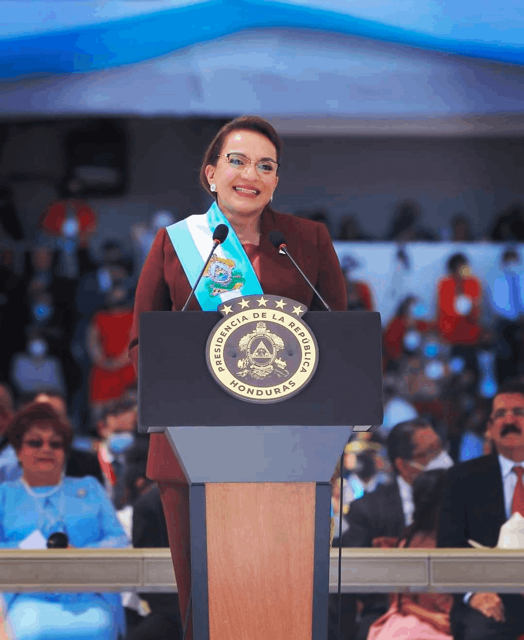 22 2 ラ米乱反射 電子版 第13回 ホンジュラスに初の女性大統領誕生 希望の星 シオマラ カストロ 民主的社会主義国家 目指す E Magazine Latina 22 2 ラ米乱反射 電子版 第13回 ホンジュラスに初の女性大統領誕生 希望の星 シオマラ カストロ 民主的社会主義国家 目指す E Magazine Latina