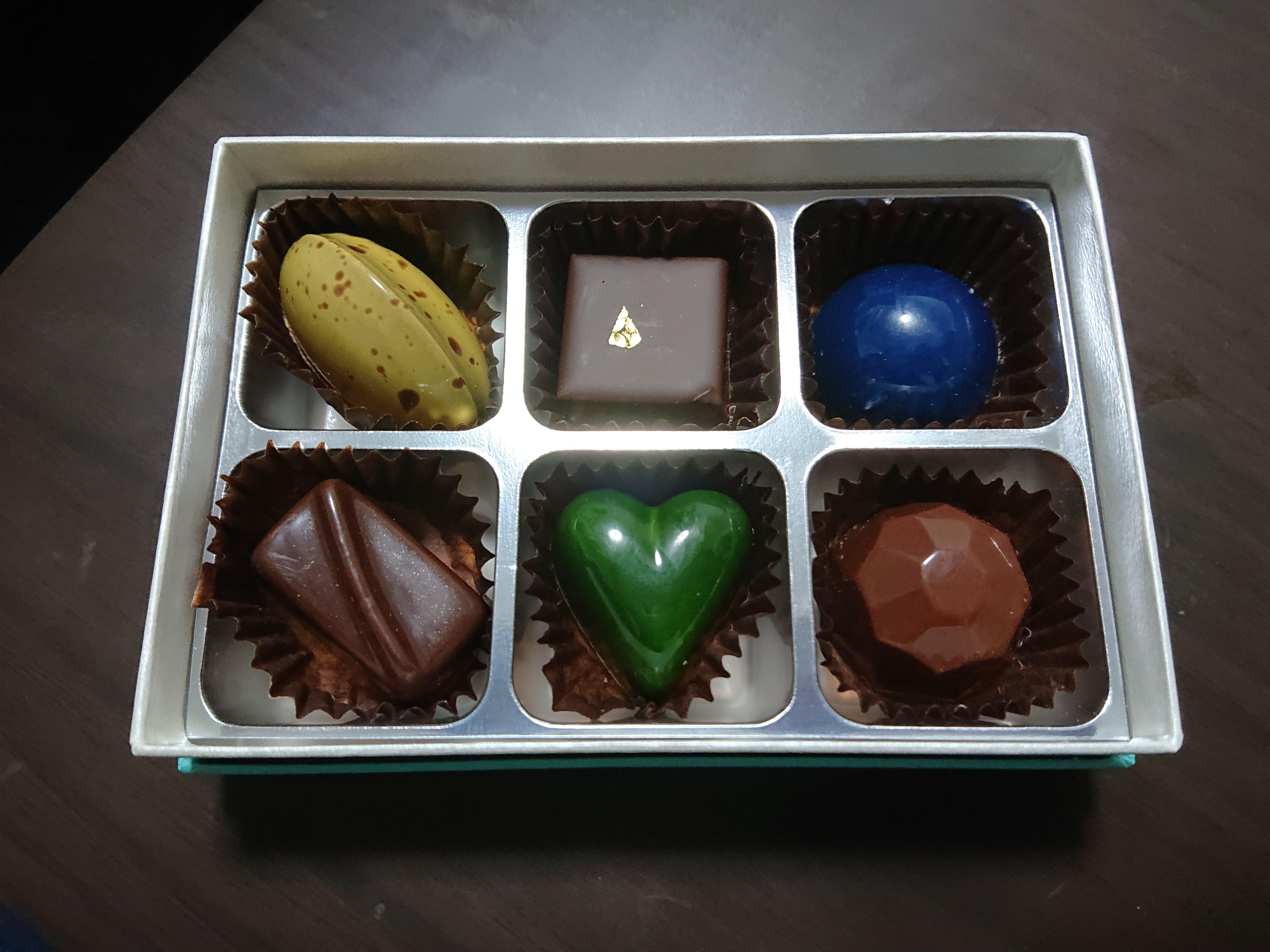 バレンタインに贈ったチョコレートブランドが魅力的だった｜ひとみ