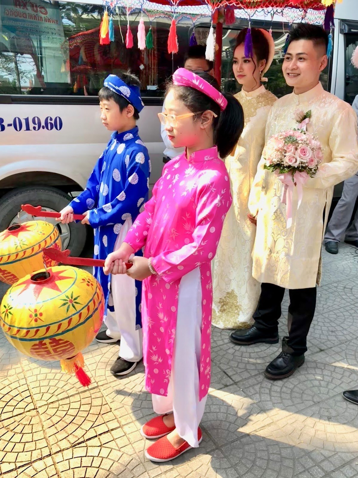 アオザイ　子供 