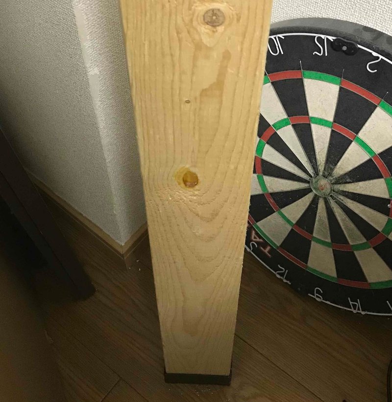 賃貸OK。ダーツボードスタンドを自作DIY。3000円程度で安く設置する方法の紹介。|Imamuさん 賃貸OK。ダーツボードスタンドを自作DIY。3000円程度で安く設置する方法の紹介。|Imamuさん
