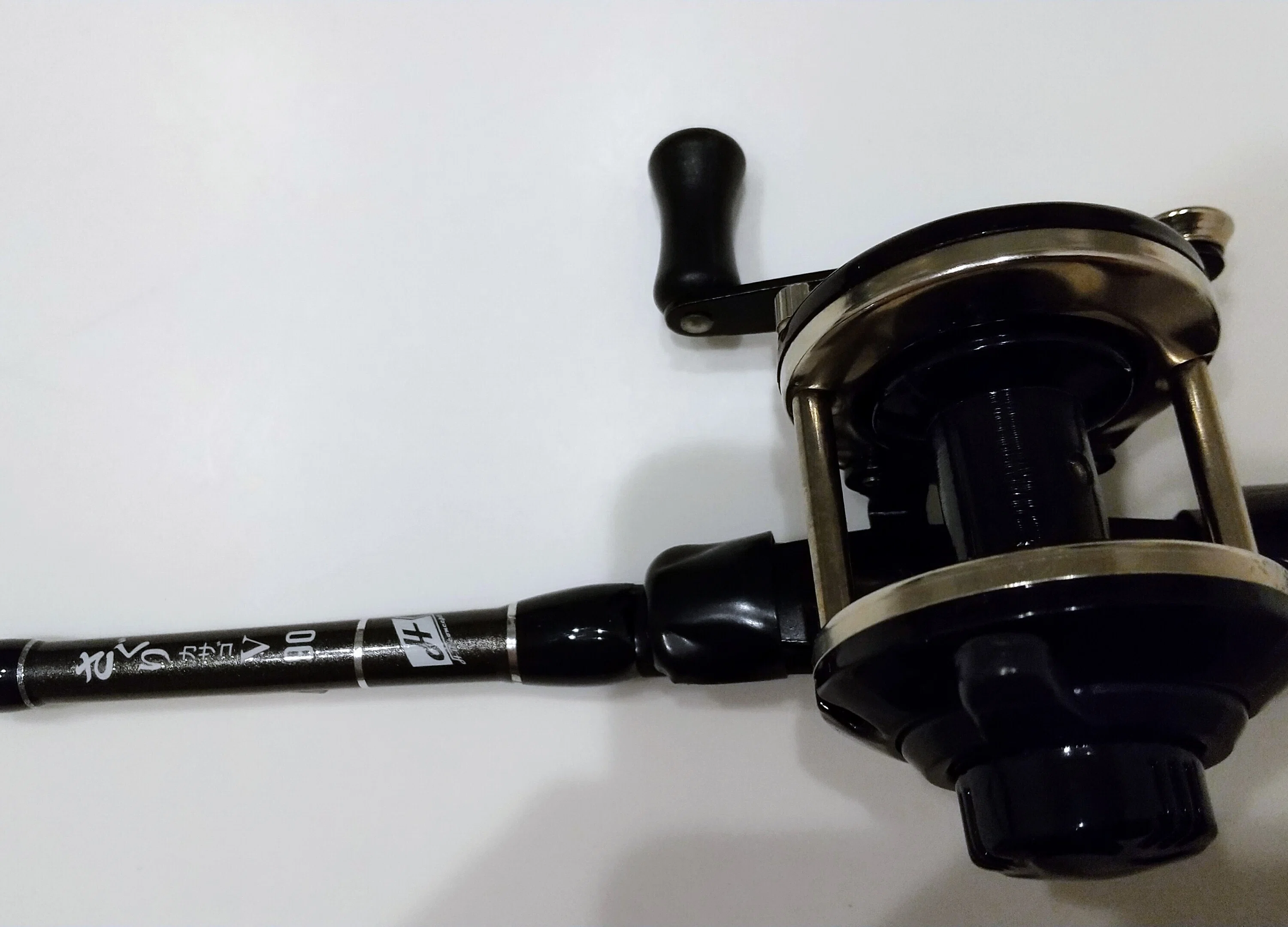 私が今使っている穴釣りロッドの紹介!穴釣りの竿を買うのに迷っている