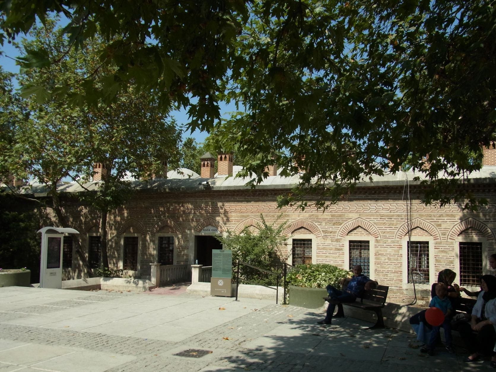 結婚式が行われるオスマン帝国の首都ブルサへ イスケンデル ケバブの話など マルマラ海沿い街道の旅 19 Pochipico Note 結婚式が行われるオスマン帝国の首都ブルサへ イスケンデル ケバブの話など マルマラ海沿い街道の旅 19 Pochipico Note