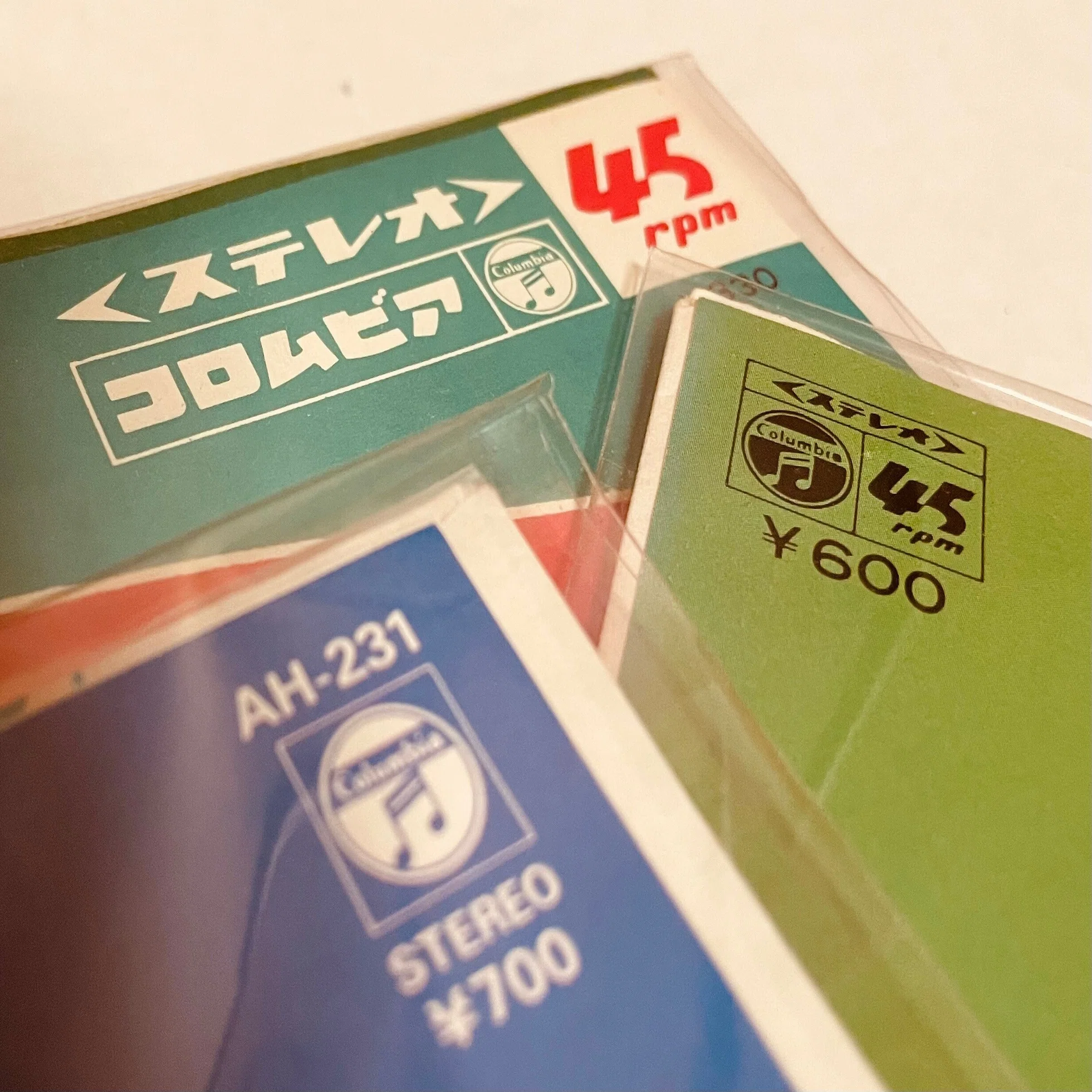 目で楽しむレコード～「ロゴ」と消えていく「ジャケット裏」の文化 