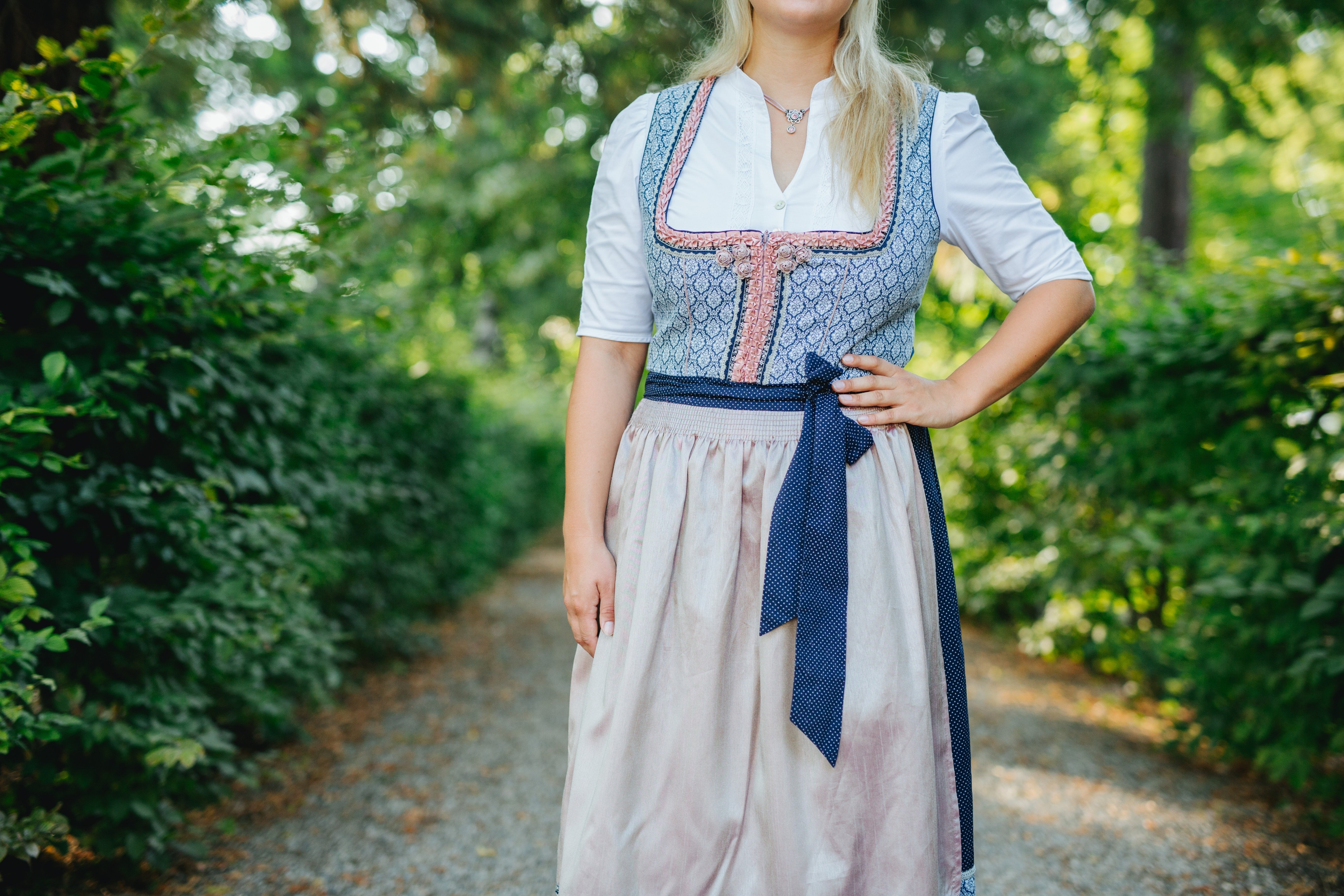 オーストリア チロル 民族衣装 Dirndl | irai.co.id