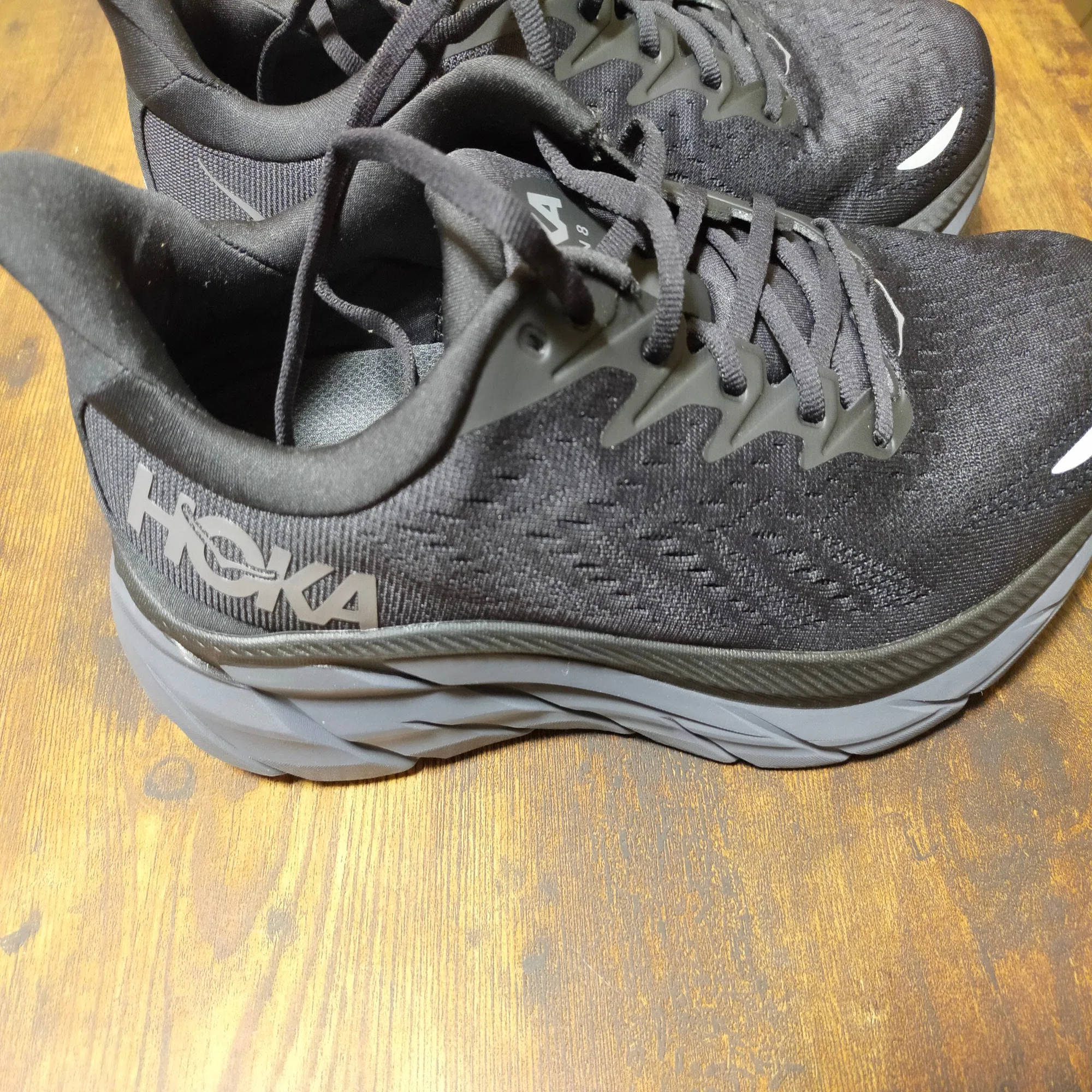 ホカオネオネ クリフトン8を買った｜Notobook