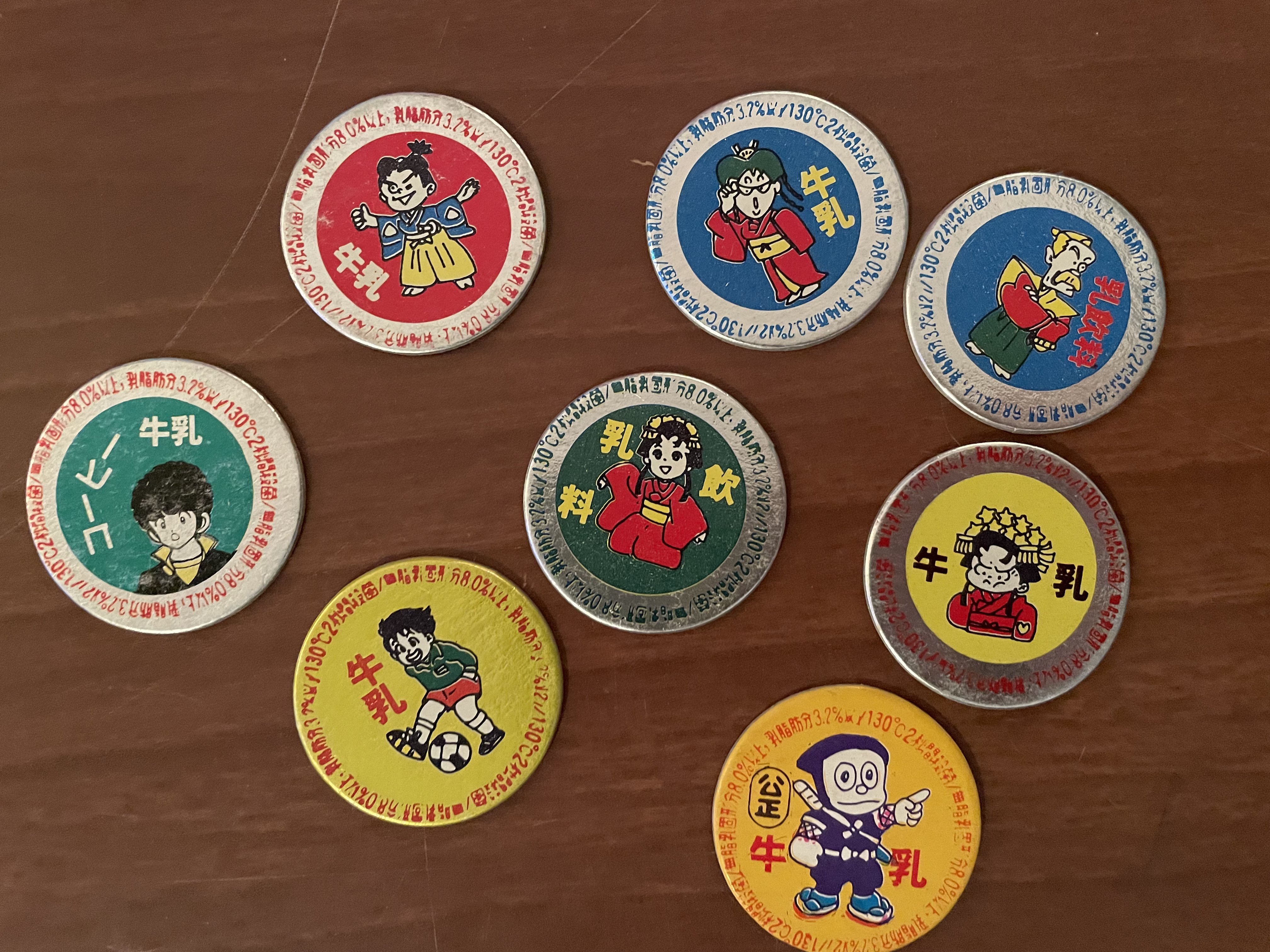 牛乳瓶のフタシリーズ｜ゆむ