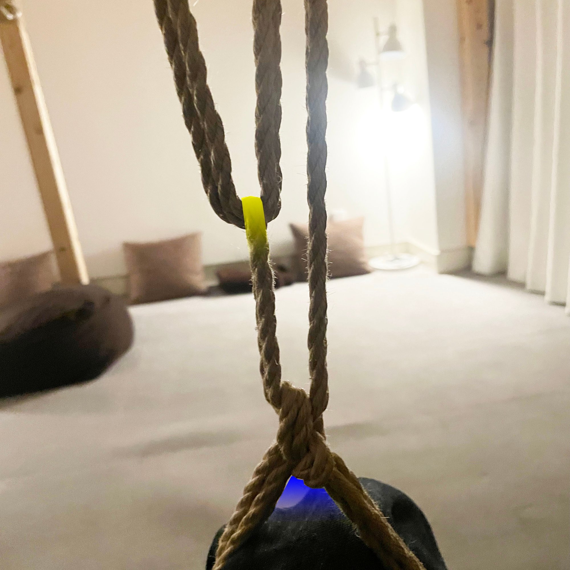 緊縛しばり吊り写真 