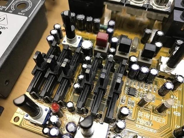 BEHRINGER ( ベリンガー ) / XENYX 302USB アナログミキサー｜マルさん