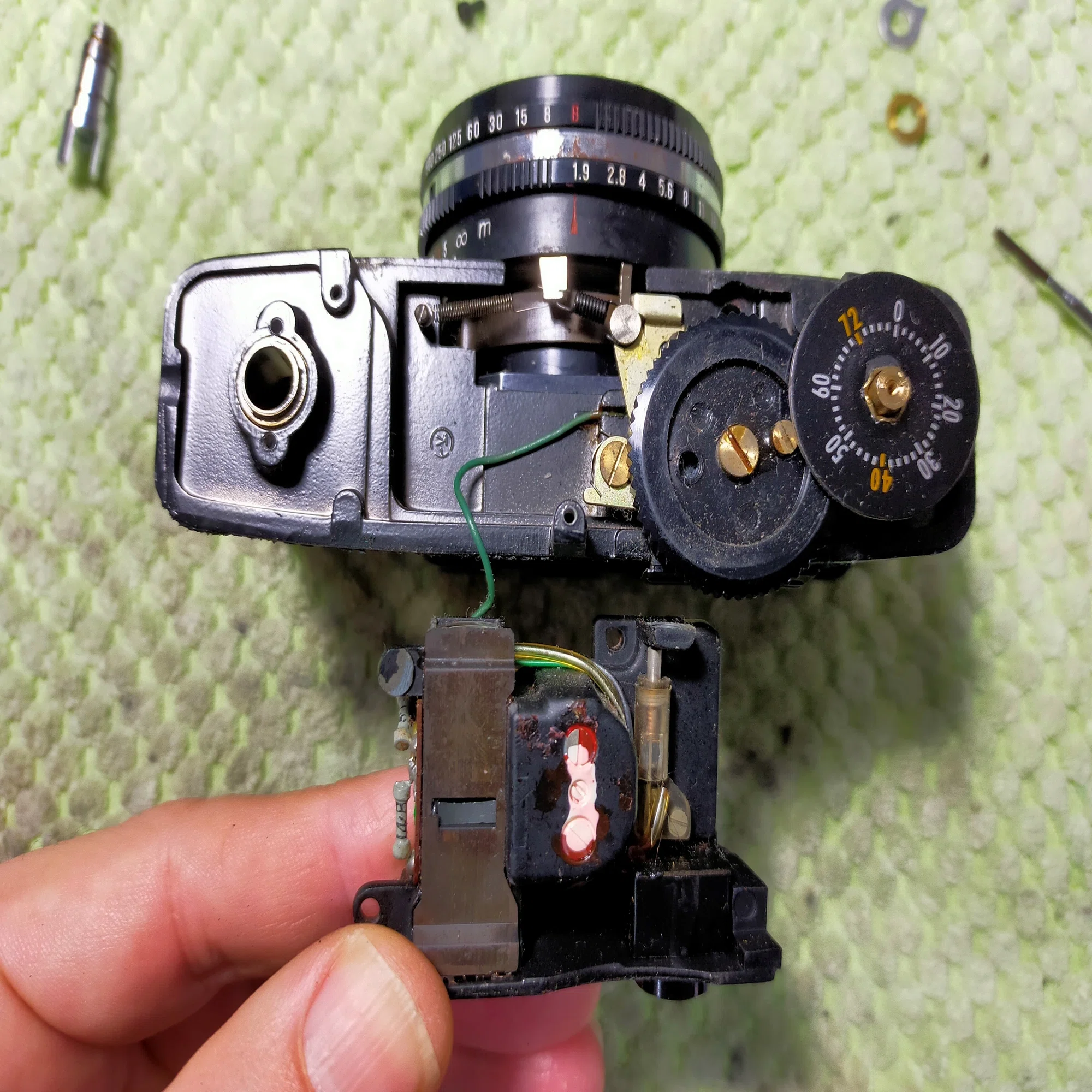 Olympus Pen Dシリーズの分解｜フィルムカメラ修理のアクアカメラ