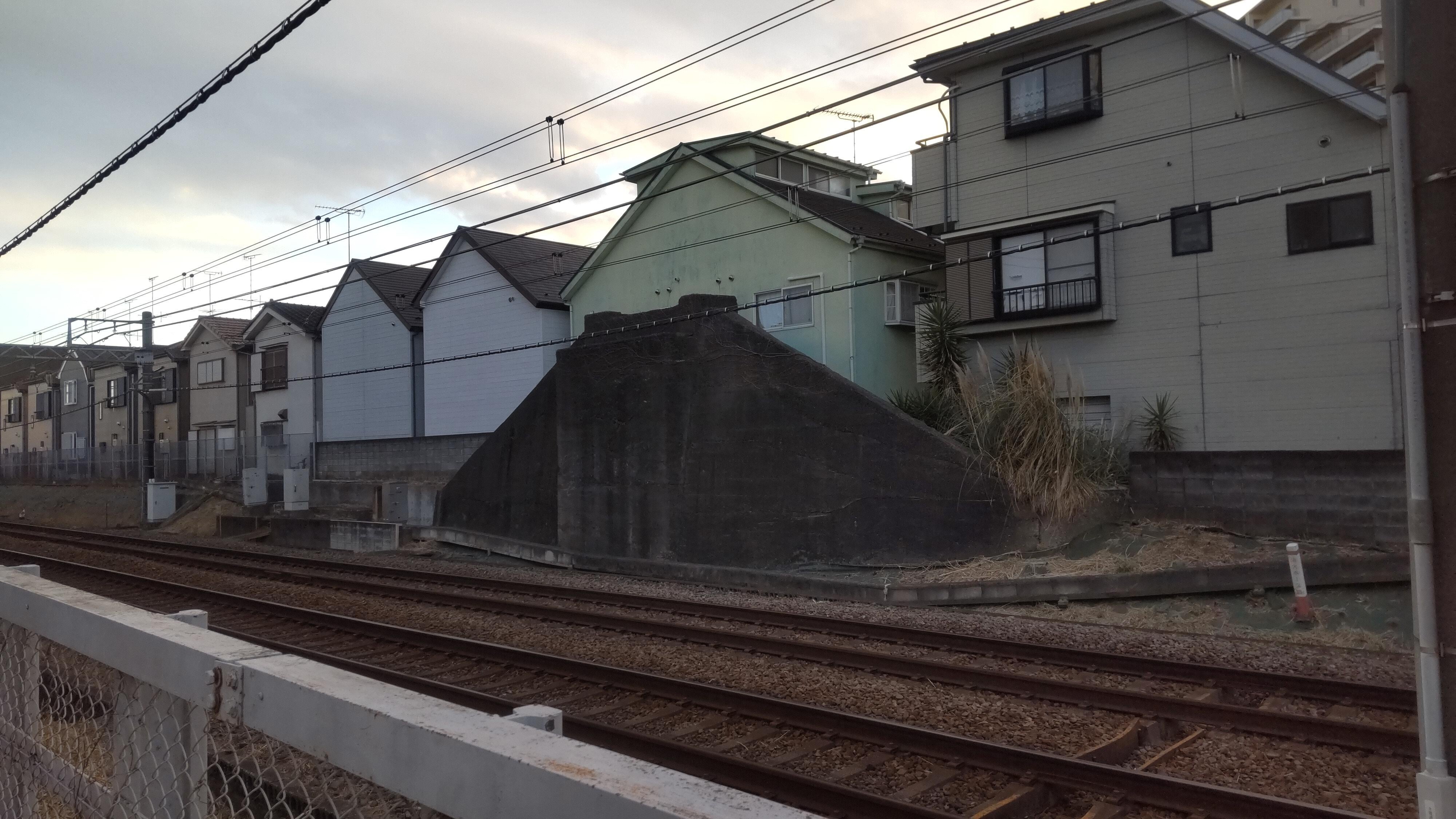 八王子さんぽ 八王子駅付近の線路沿いを歩く その３ Takashikato Note