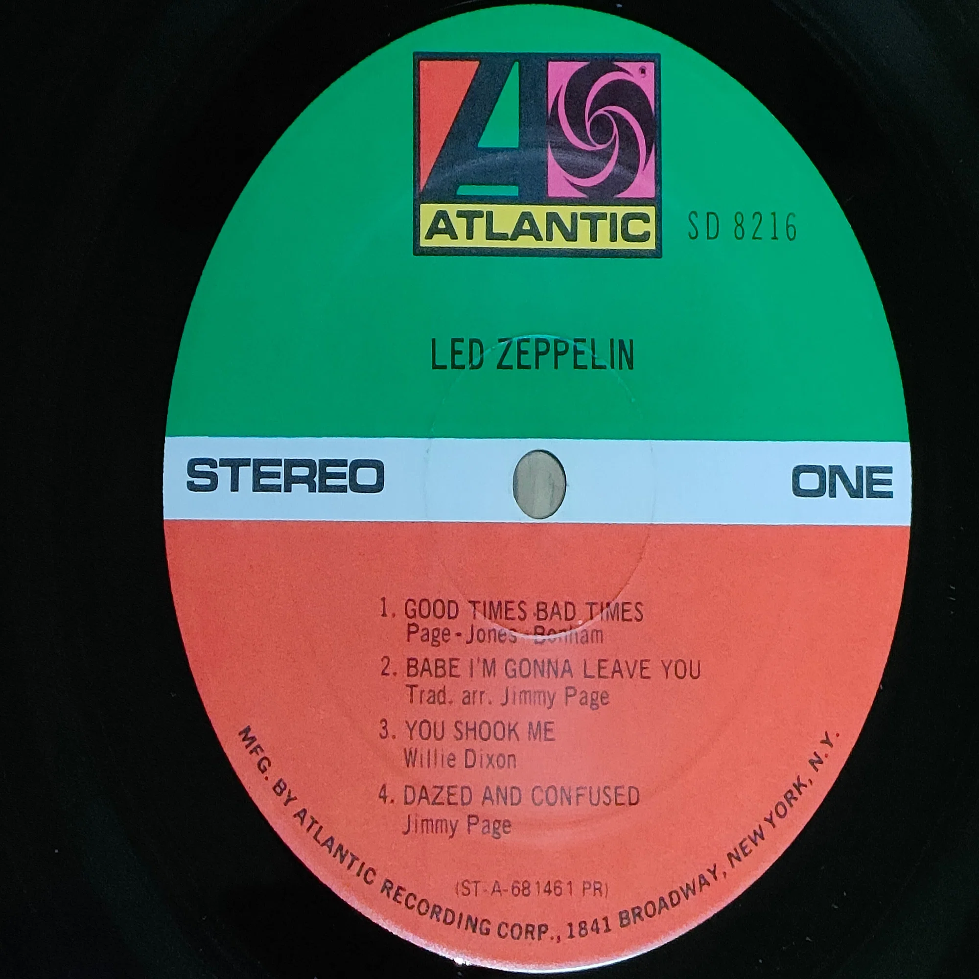 Led Zeppelin】(1969) アナログ盤で聴くツェッペリン1st体験記｜よっしー