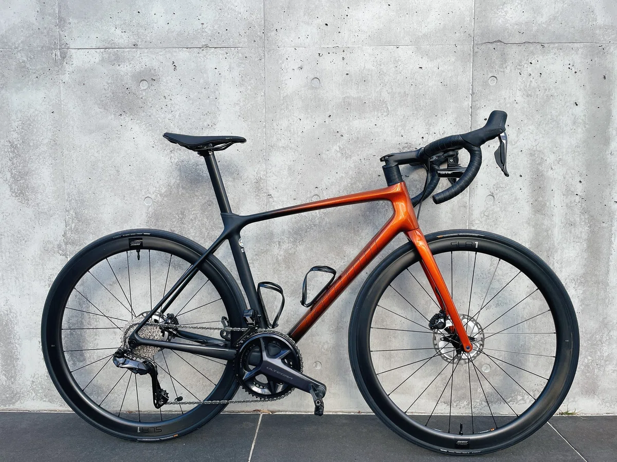 お客様バイク紹介 GIANT TCR ADVANCED PRO 0 Ultegra Di2｜BIKE SHOP 