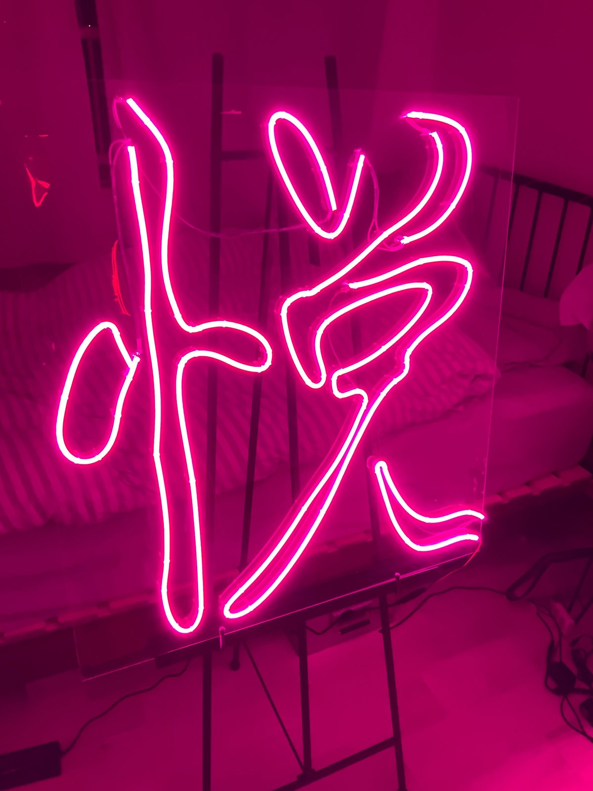 DIY初心者だけどサイバーパンク感あふれるネオン看板自作した｜susano 