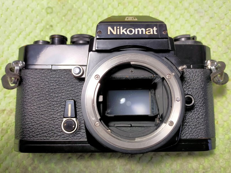 ファッションデザイナー Nikon Camera back for Nikomat EL series without Pressure plate  ニコン 裏蓋 圧着板なし