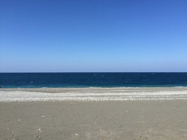 今度こそは翡翠を、富山県の海岸で石拾い |思い出その四||石の人 今度こそは翡翠を、富山県の海岸で石拾い |思い出その四||石の人
