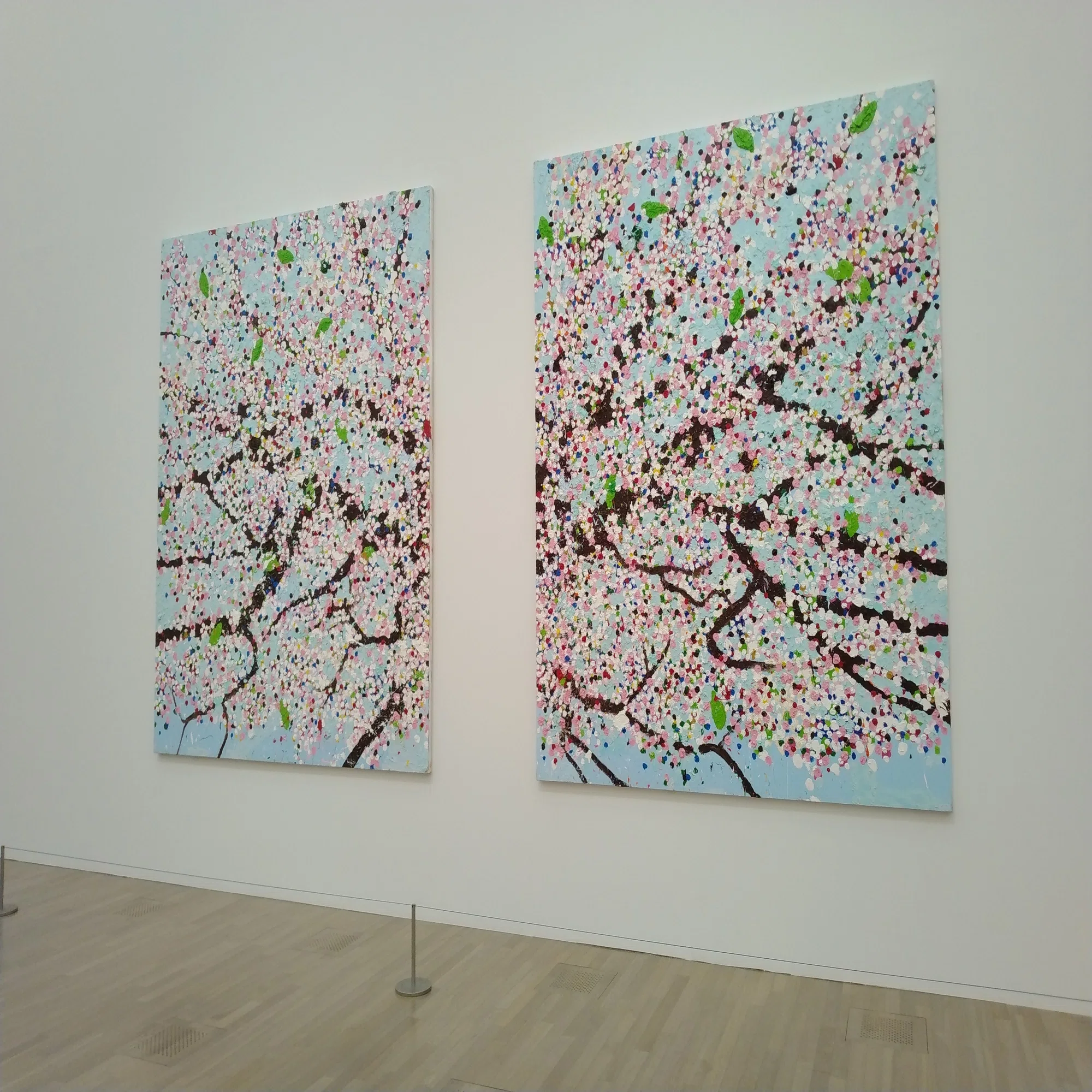 ダミアン・ハースト「桜」@国立新美術館｜eneo