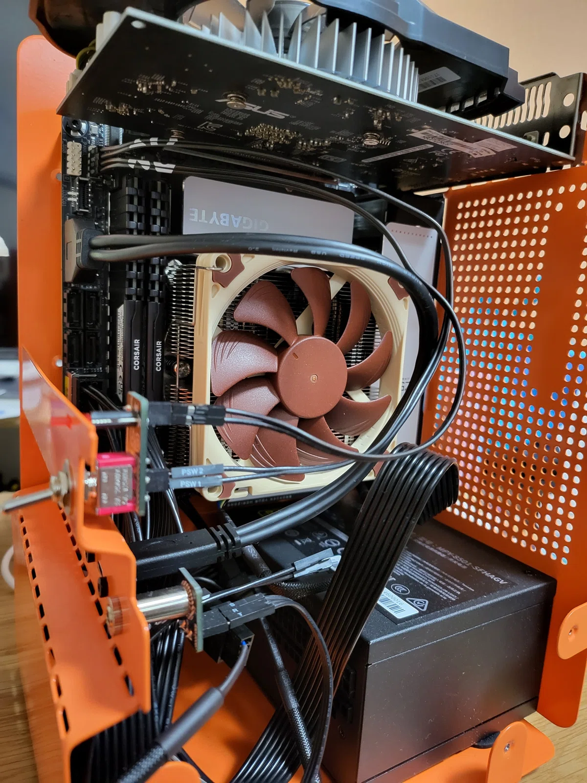 teenage engineerring computer-1｜Lossiman