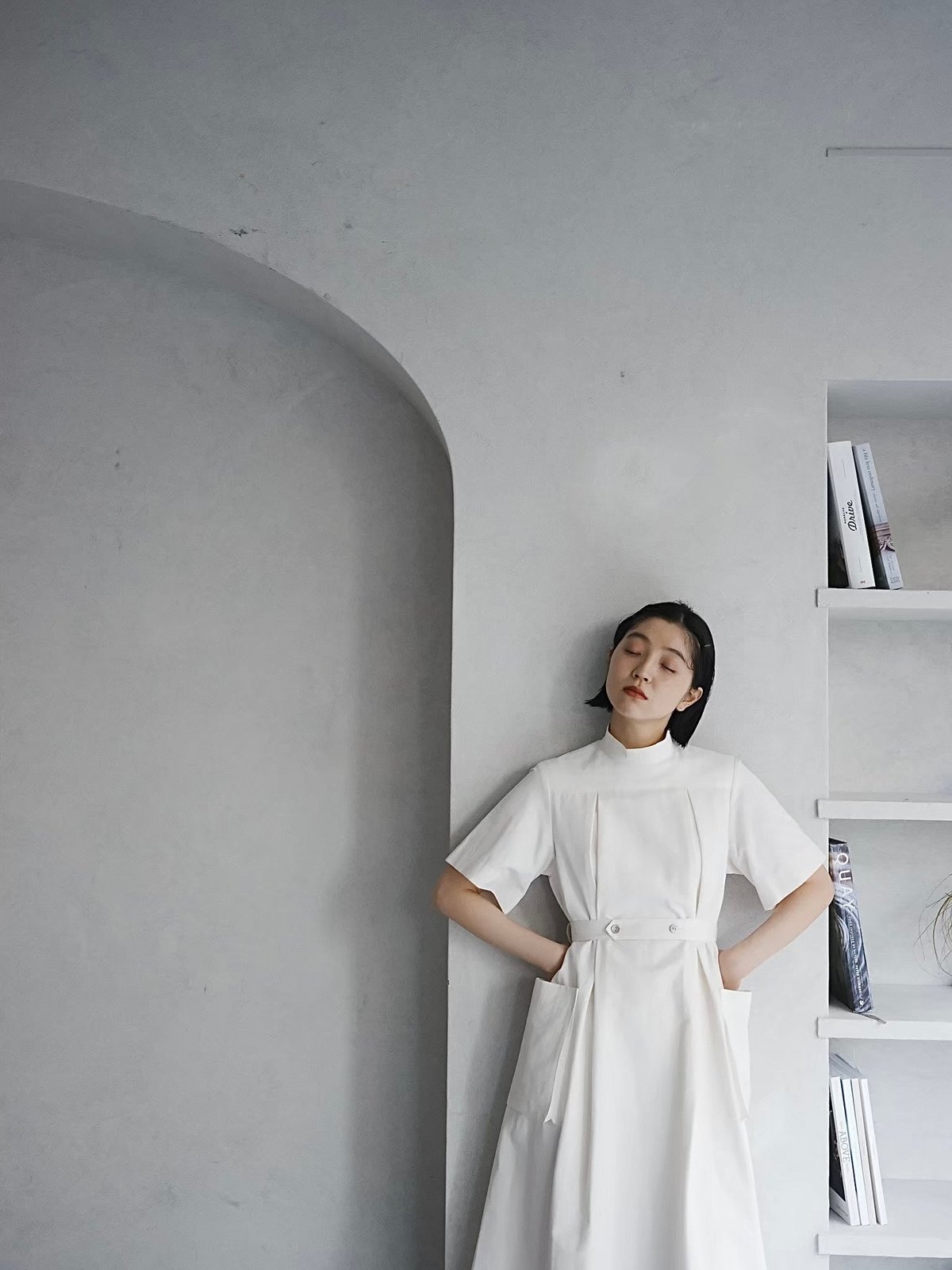 今週の販売情報】 ドイツメディカルドレスの白！【ミュージアム  