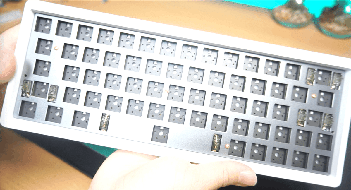 Mechjunkies Maze64 Keyboard Kit – CannonKeys