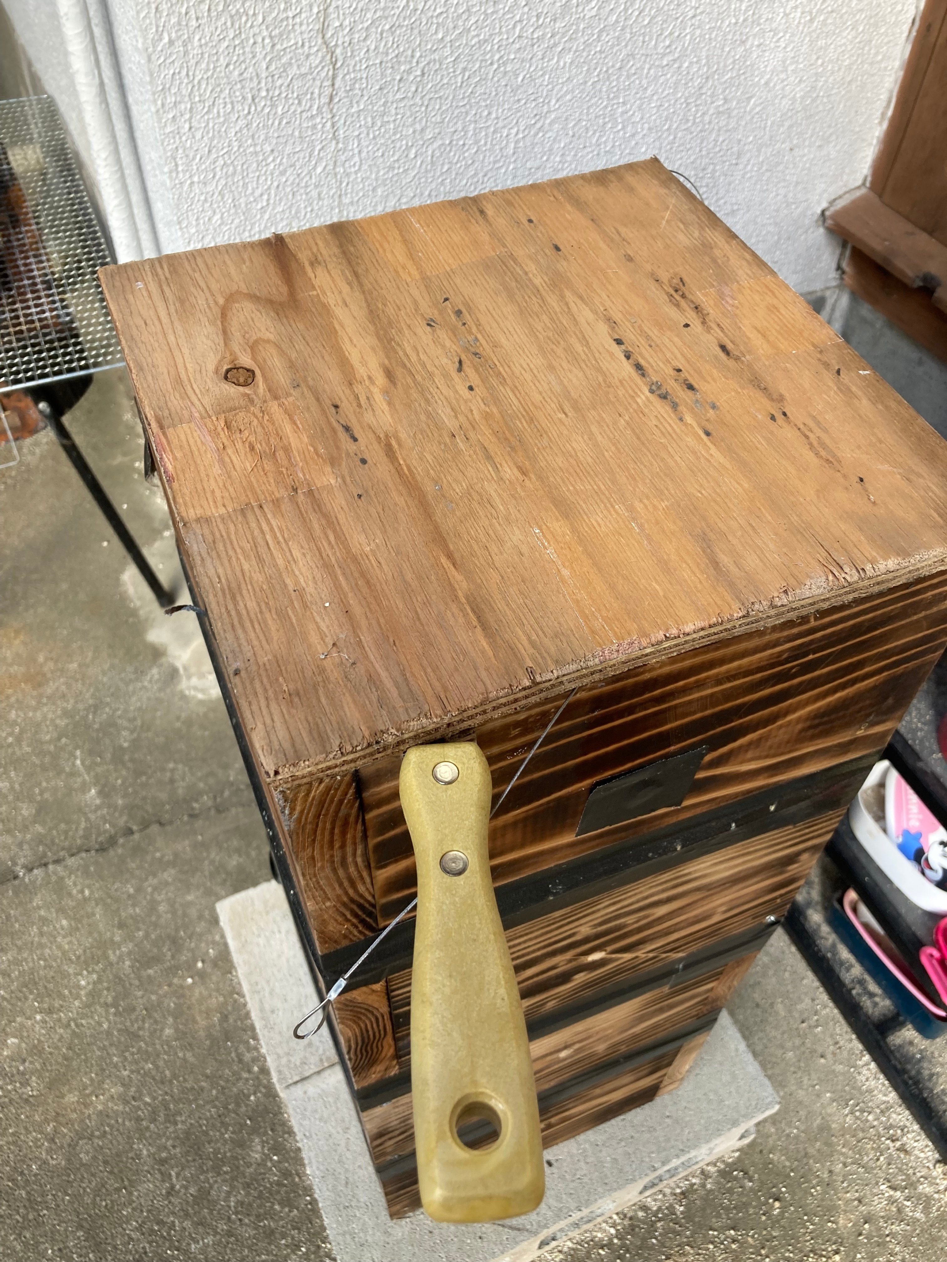 ニホンミツバチ採蜜道具セット 脱着型スズメバチ捕獲器（日本みつばち用） - 岩手 はちみつ