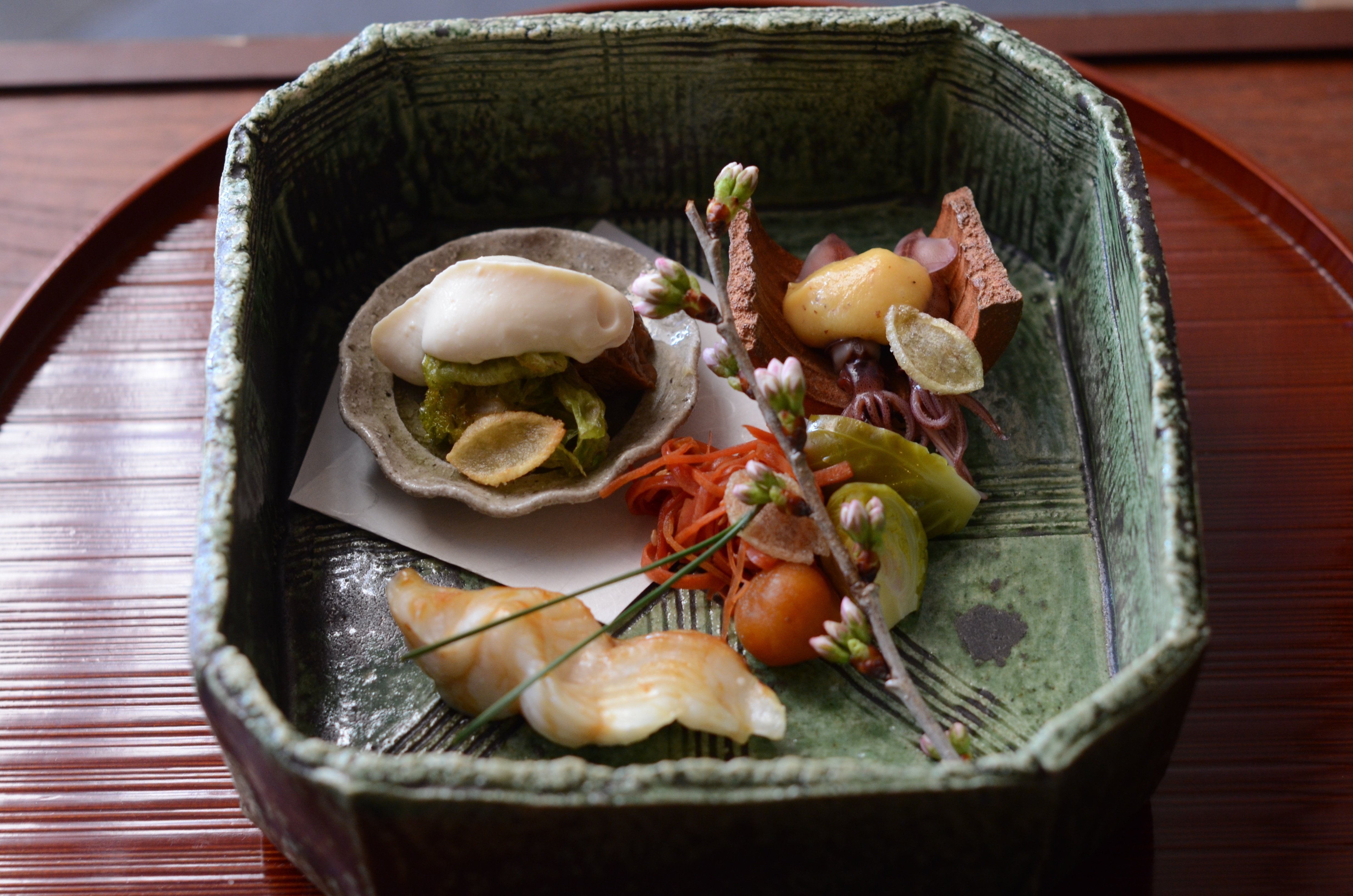 懐石膳 今月紹介した料理で、茶懐石風なおもてなし膳を。れんこんで作る