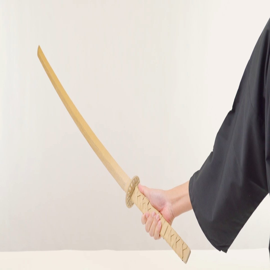 Diy ダンボールで作った日本刀で を斬る 侍さん ダンボールクリエイター Cardboard Creator Samuraisun Note