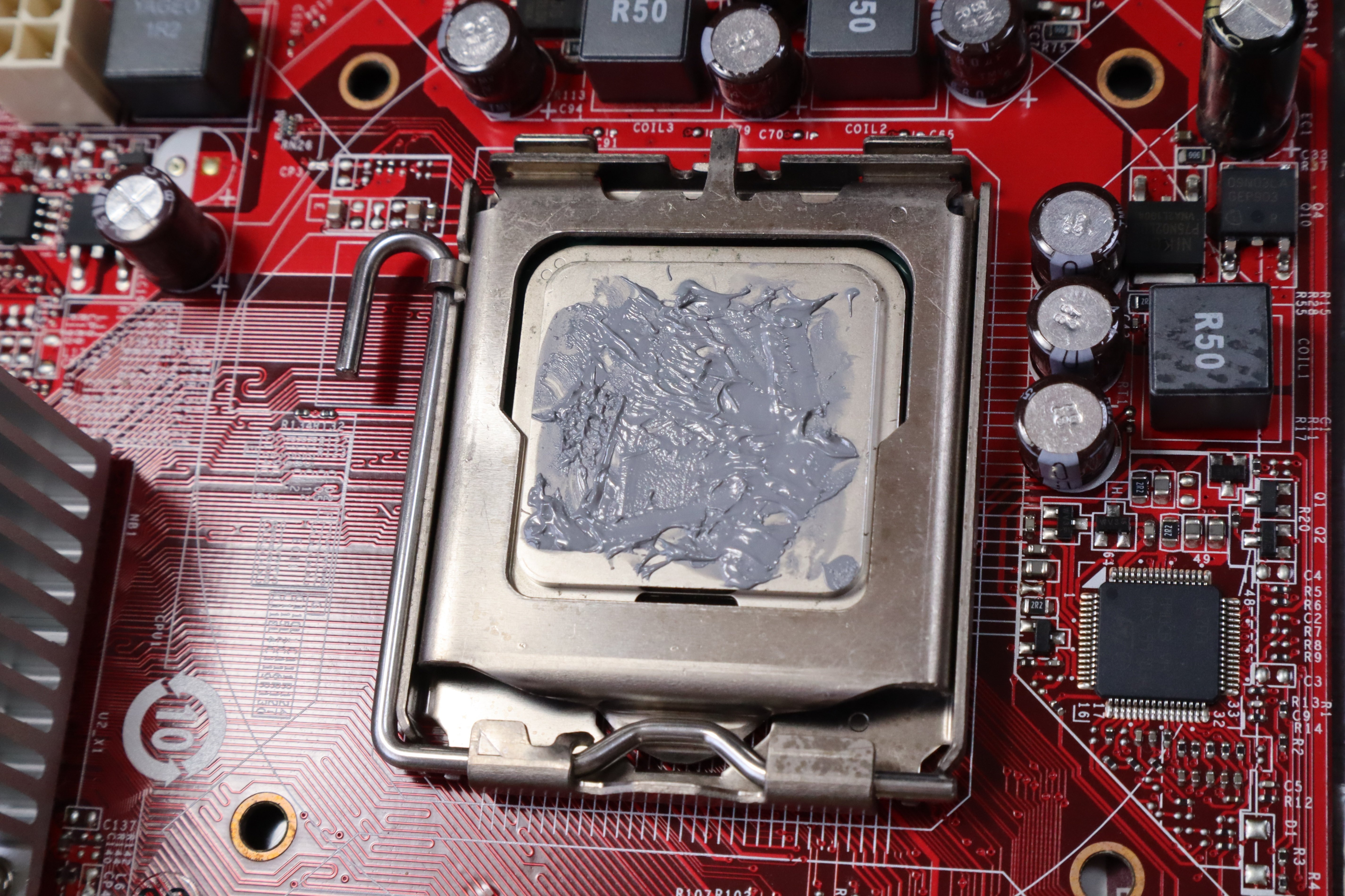 自作PC】ジャンクで激安！寄せ集めのパーツでゲーミングPCを作る