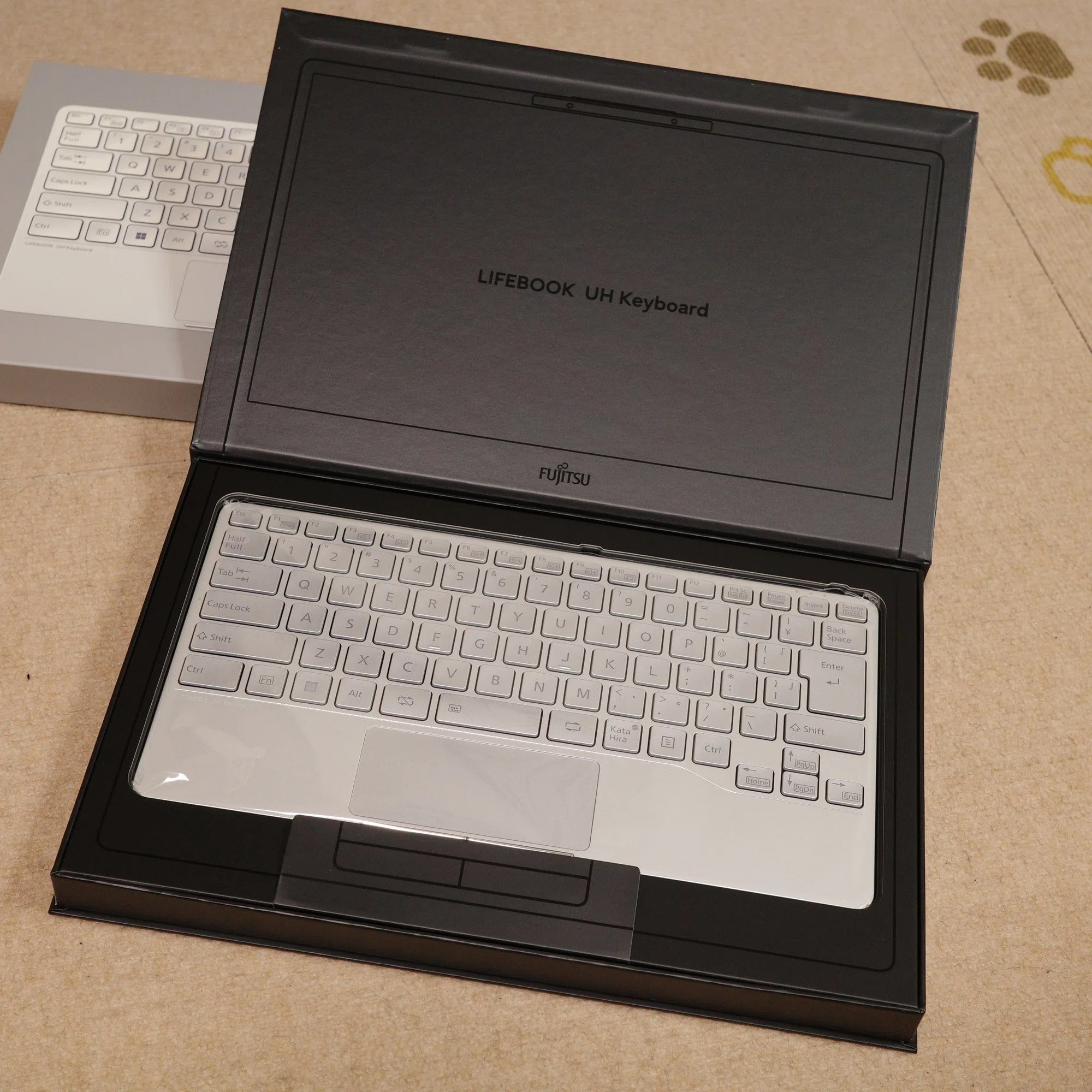 LIFEBOOK UH Keyboardレビュー(1)開封、外観編｜utsuno