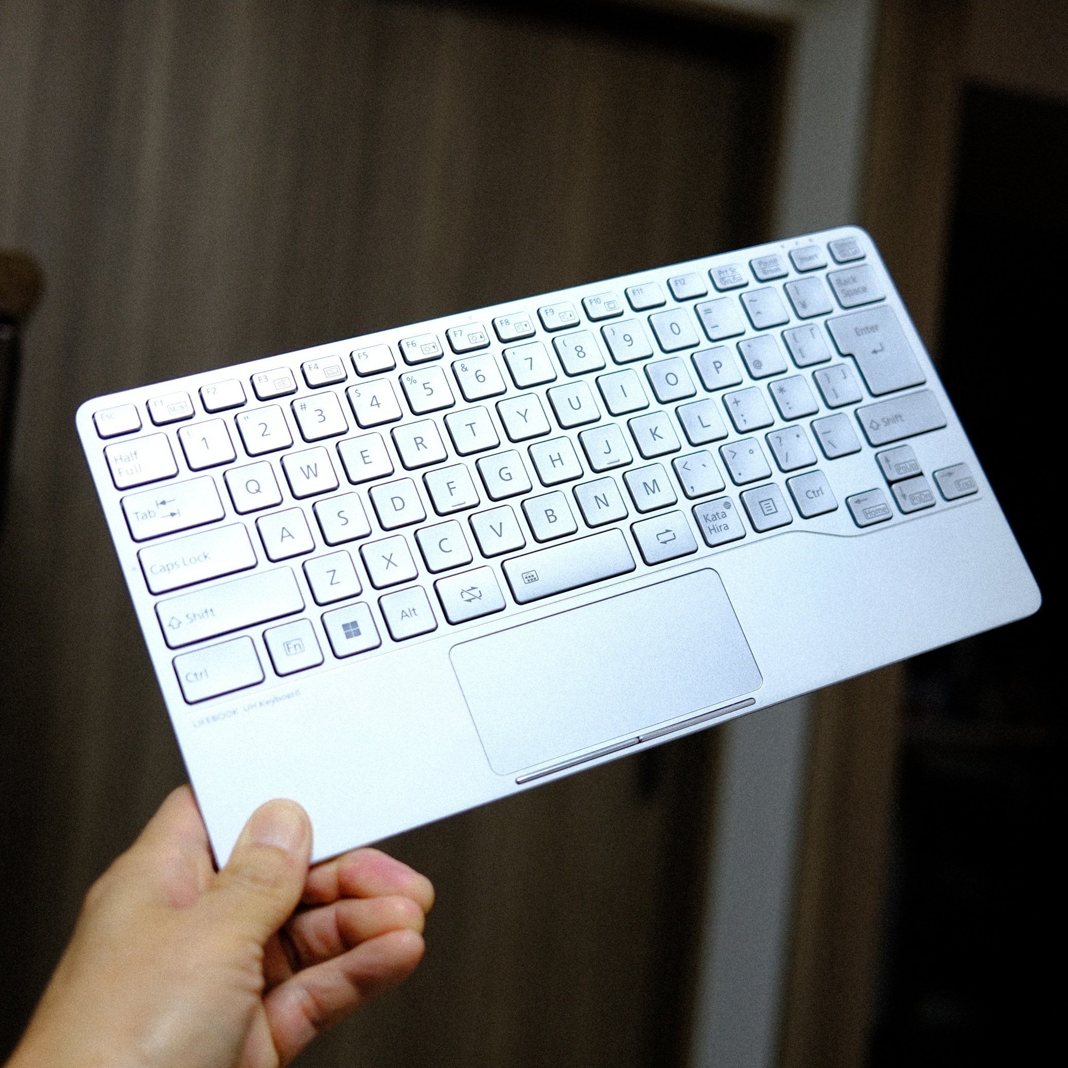 LIFEBOOK UH Keyboardレビュー(1)開封、外観編｜utsuno