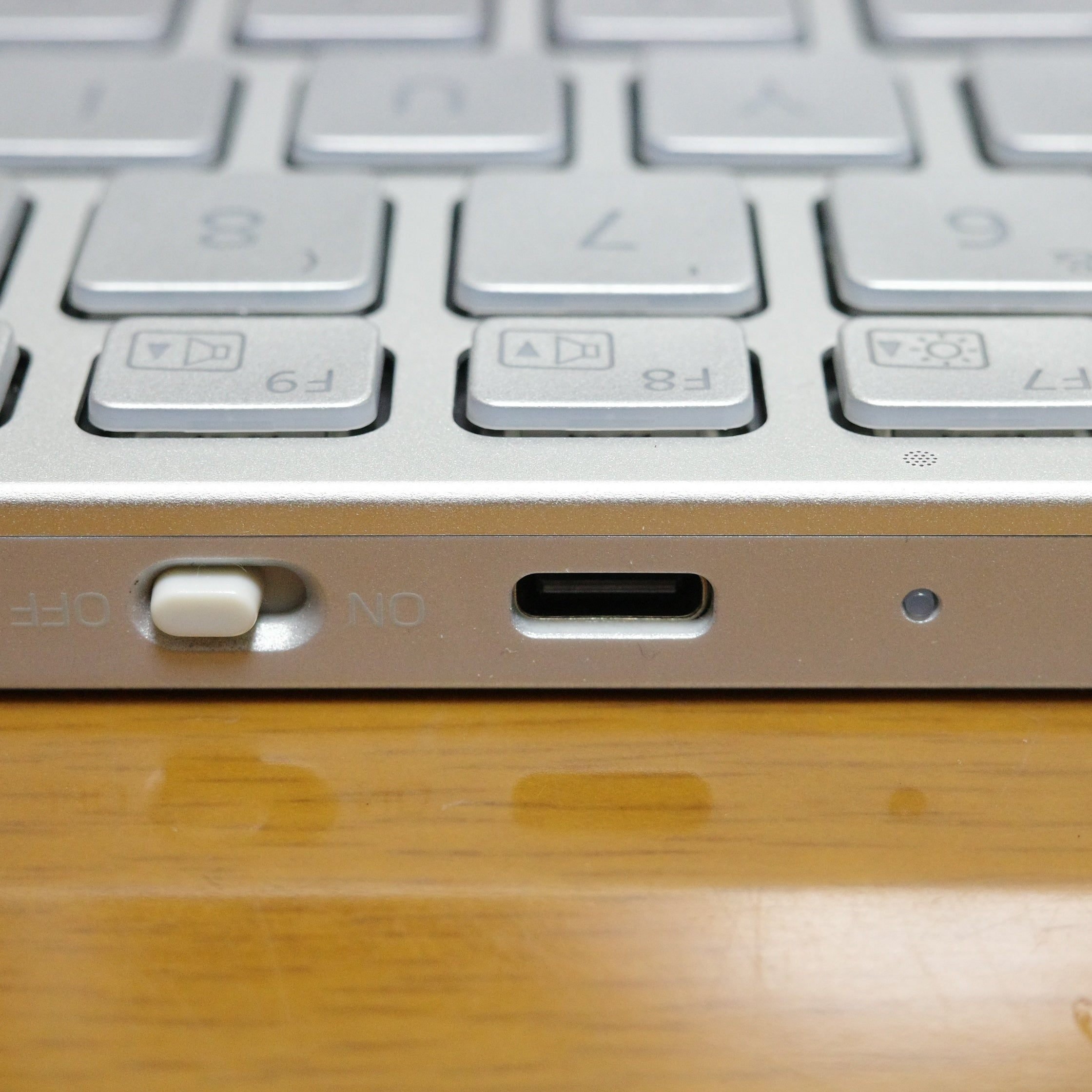 LIFEBOOK UH Keyboardレビュー(1)開封、外観編｜utsuno