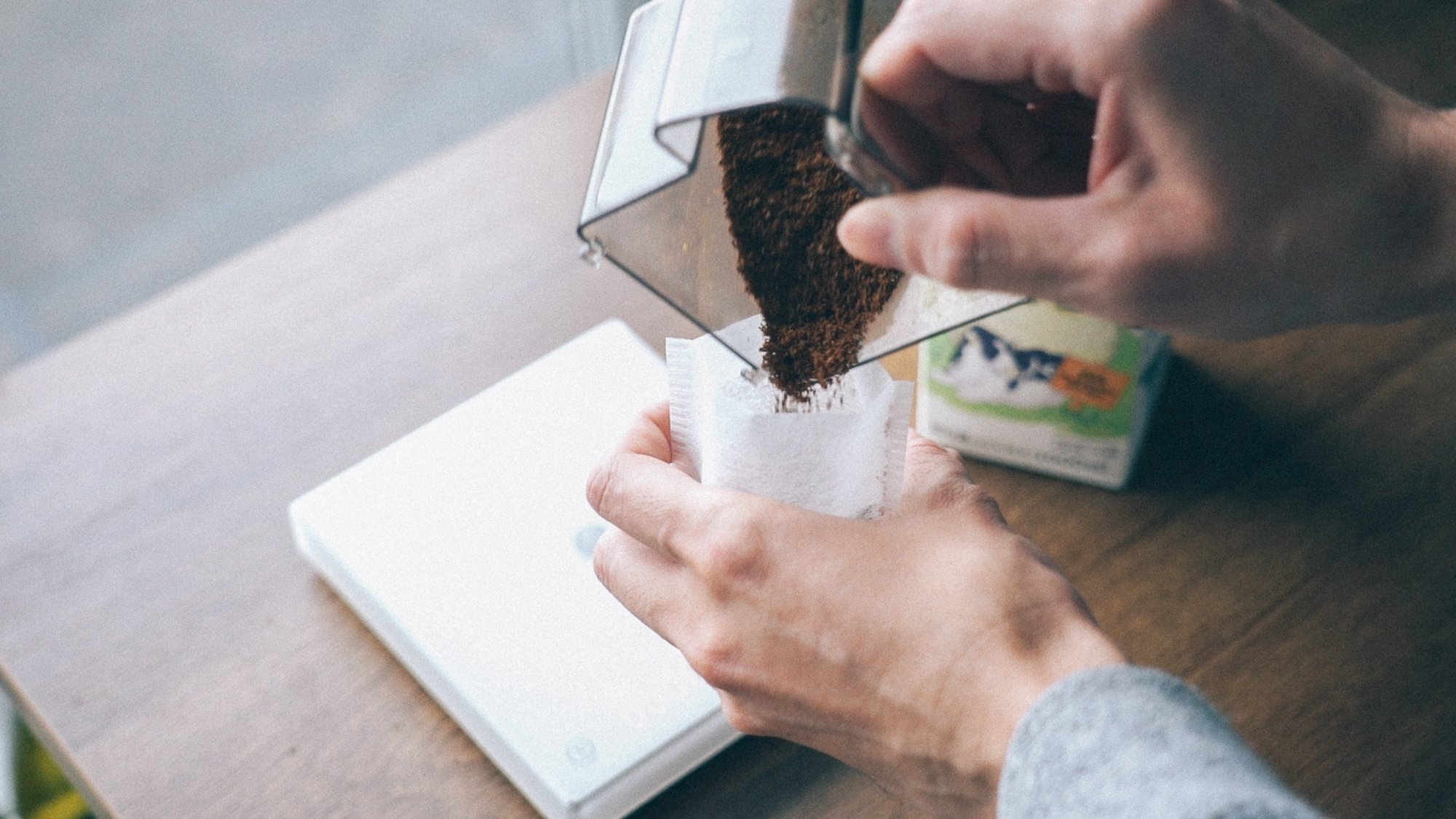 コーヒー粉を牛乳に浸す ミルクブリュー 美味しいレシピとその魅力 川野優馬 Light Up Coffee Note コーヒー粉を牛乳に浸す ミルクブリュー 美味しいレシピとその魅力 川野優馬 Light Up Coffee Note