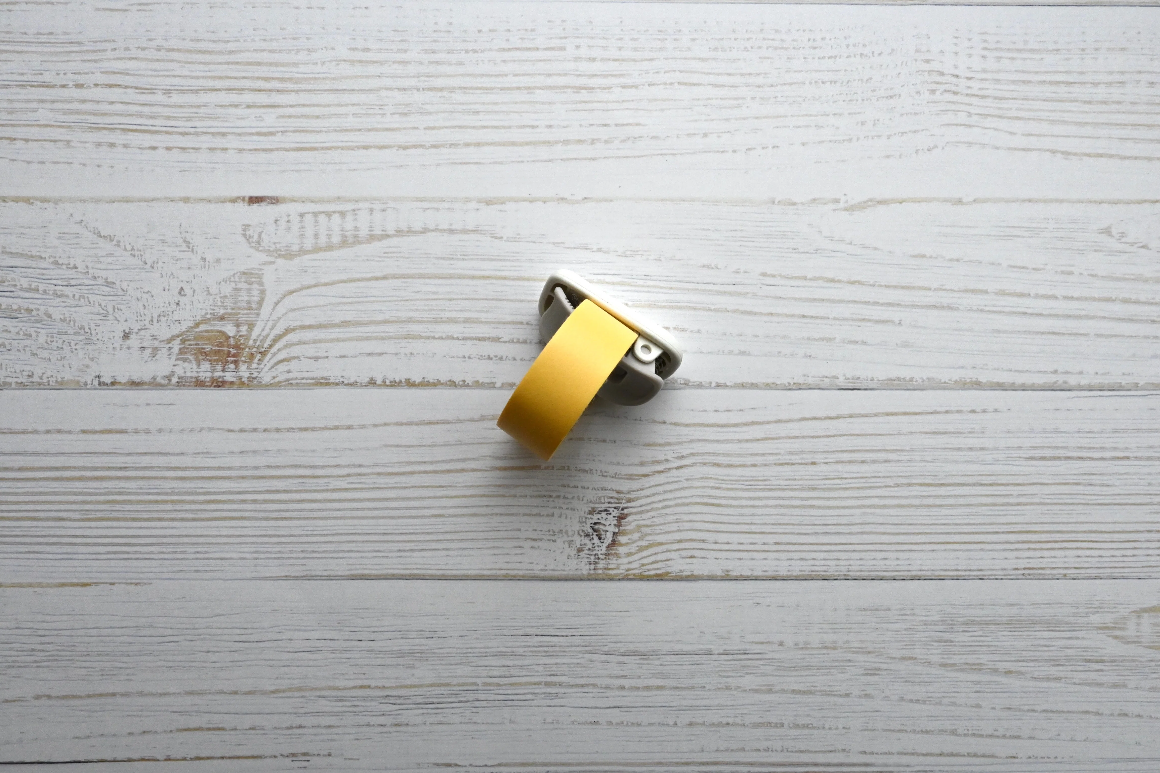 A masking tape cutter is a must-have item to increase your masking 