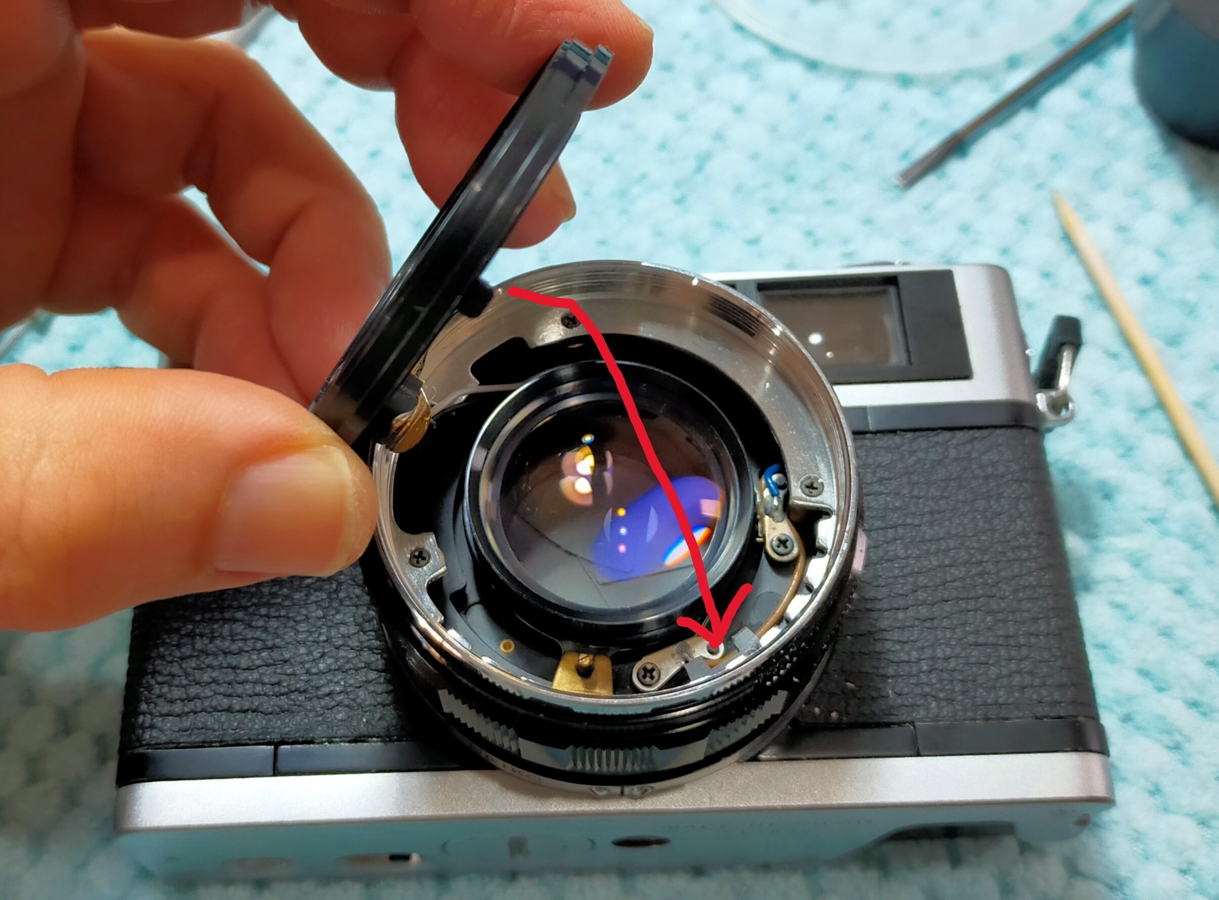 Olympus 35DCの分解｜フィルムカメラ修理のアクアカメラ